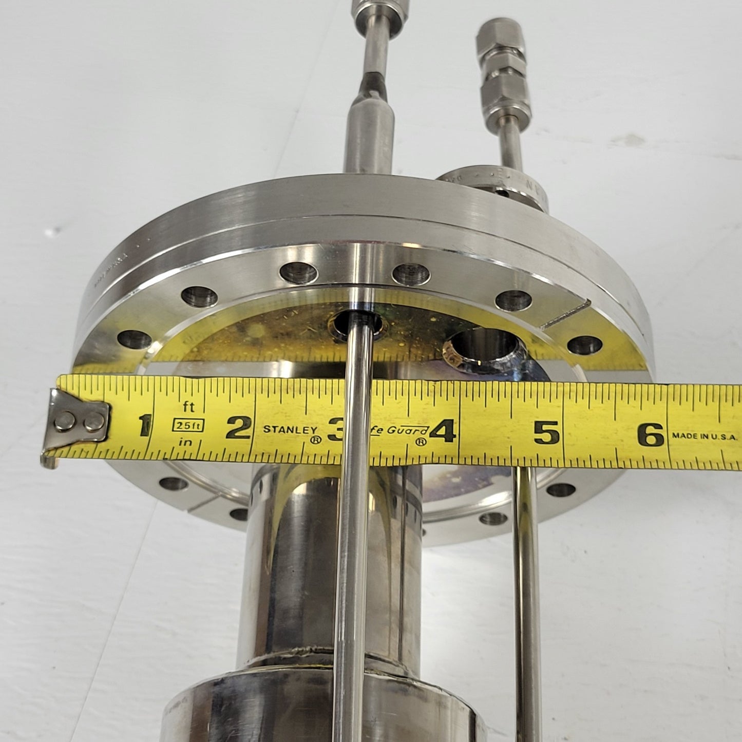 Varian DN100CF 6" MBE Effusion Cell LN2 Dewar Cryoshroud DN35CF DN16CF UHV Cool