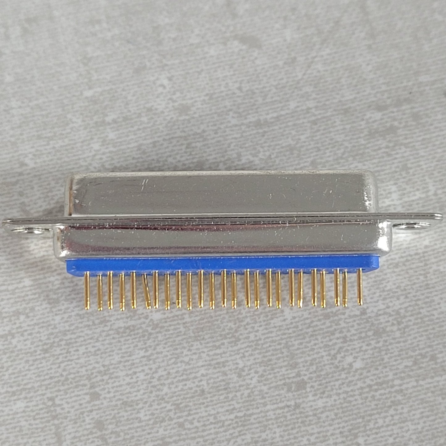Multicomp SPC15439 DB25 Female D-Sub Connector 25-Pin Solder Gold Contacts