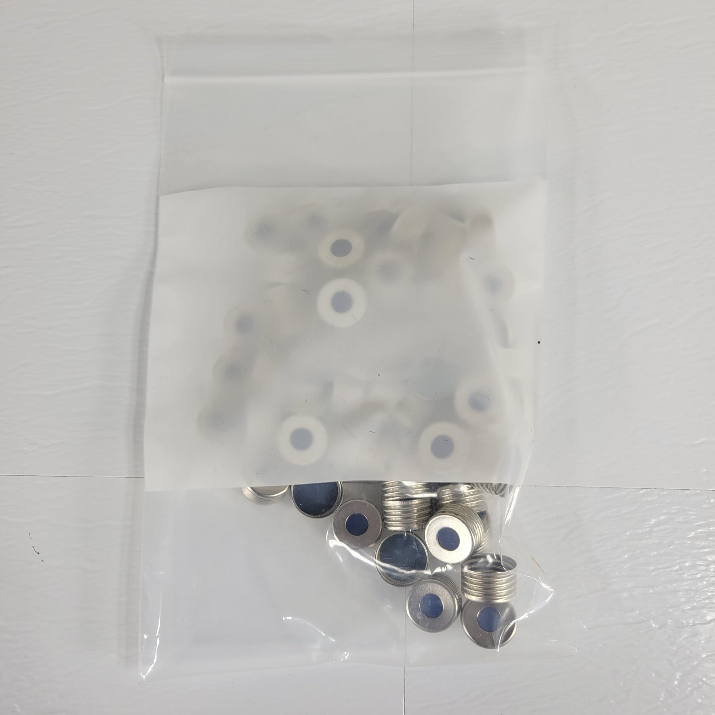 18mm Screw Top Vial Caps with Blue PTFE/Silicone Seals, Pack Of 61