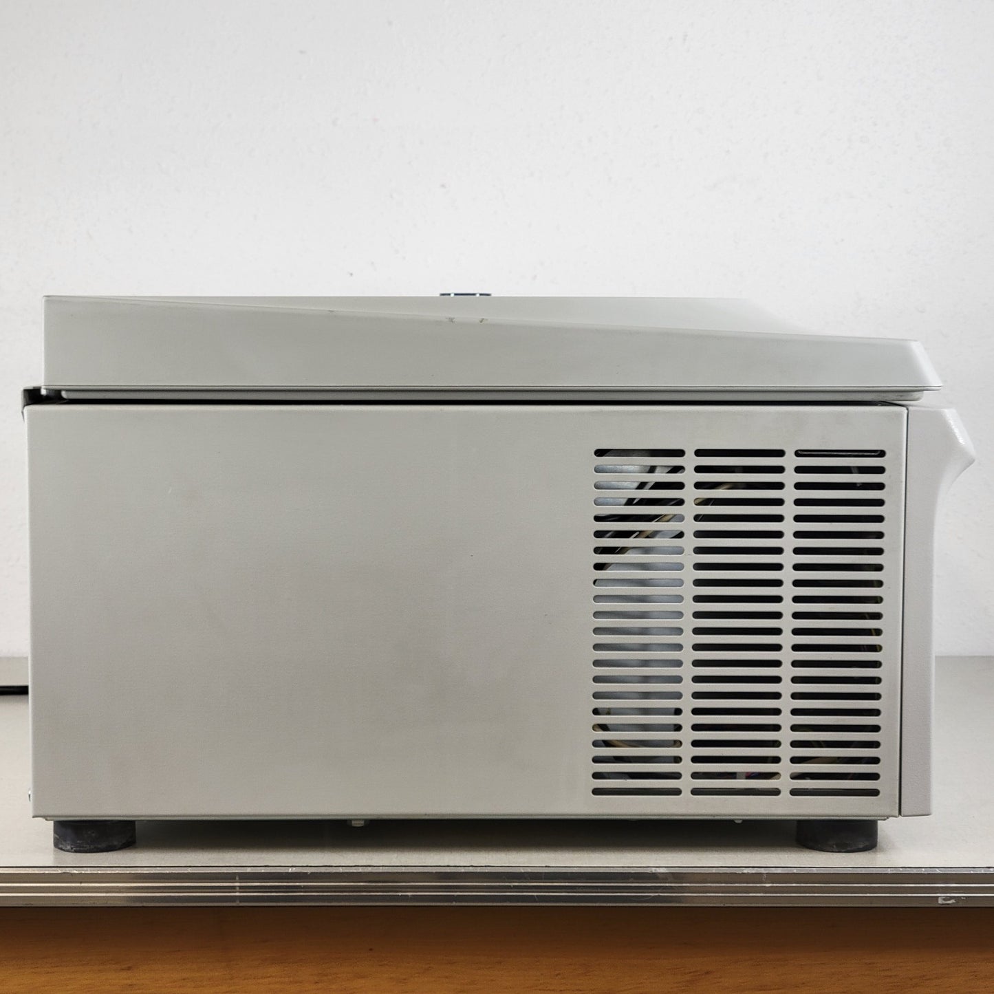 *FOR PARTS* EPPENDORF 5810R Refrigerated Centrifuge 5811F Spins Up, Has Error