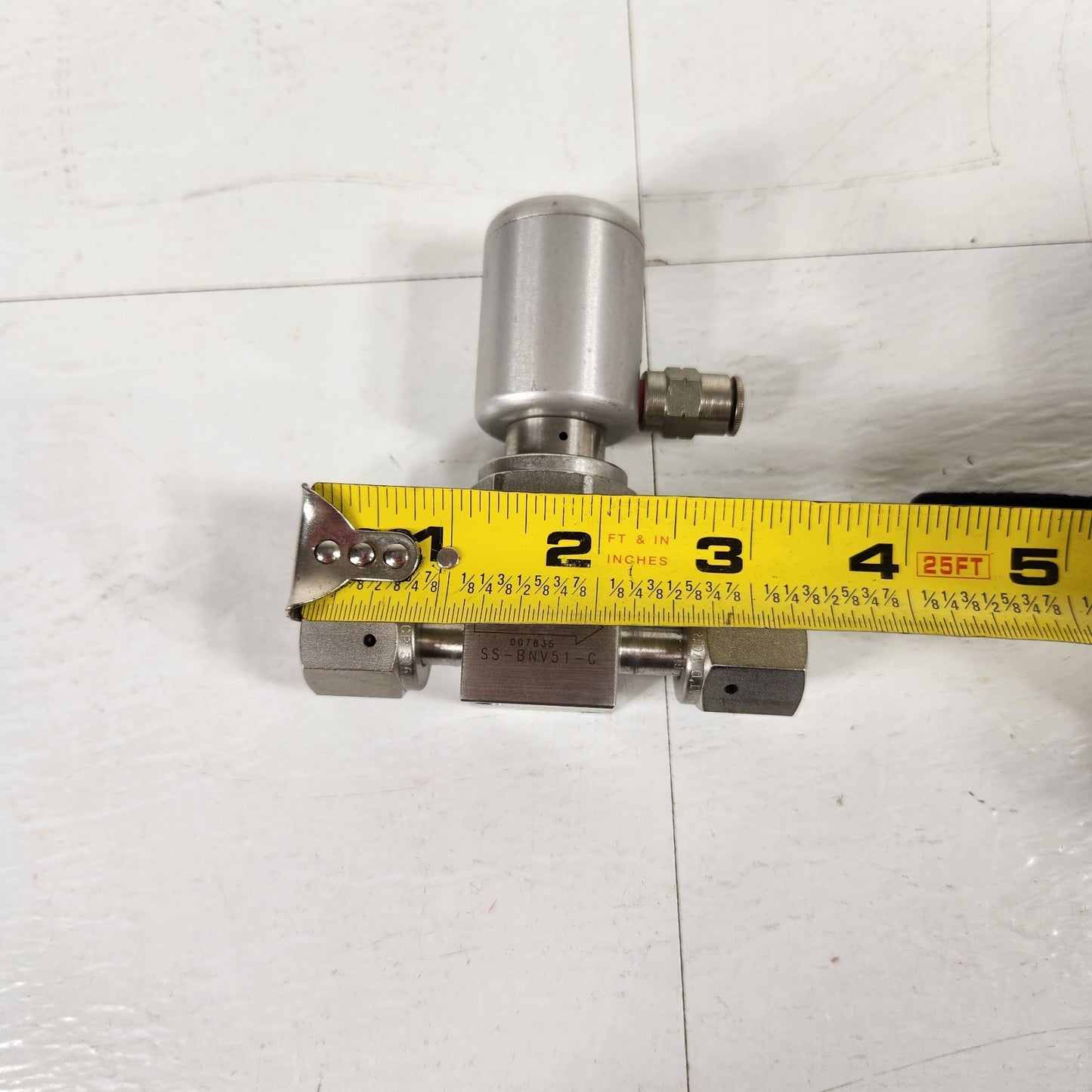 Swagelok Nupro SS-BNV51-C 1/4" VCR 316L High Purity Pneumatic Bellows Valve