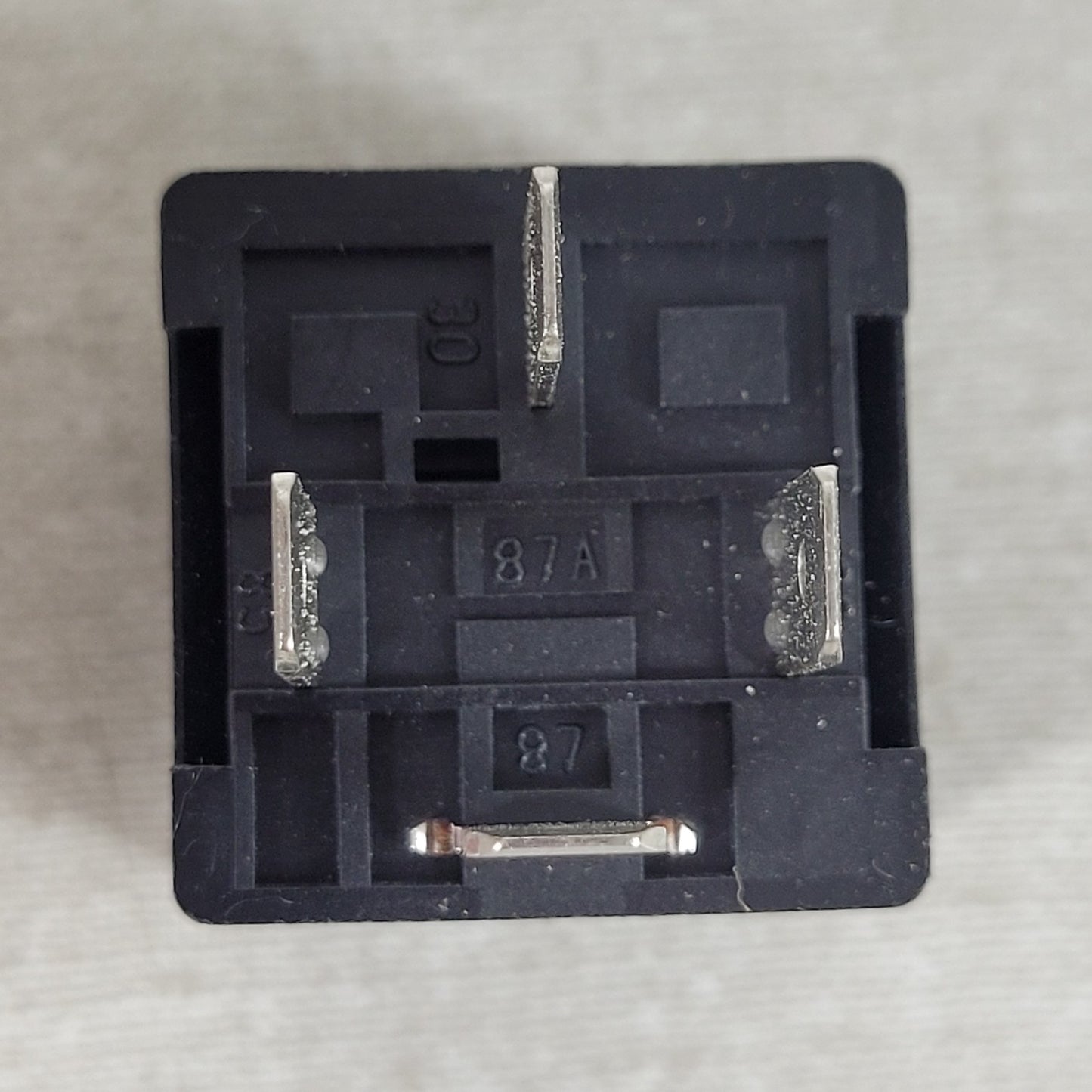 Hella 4RA 933 332-10 12V 40A 5-Pin Changeover Conversion Relay w/ Box