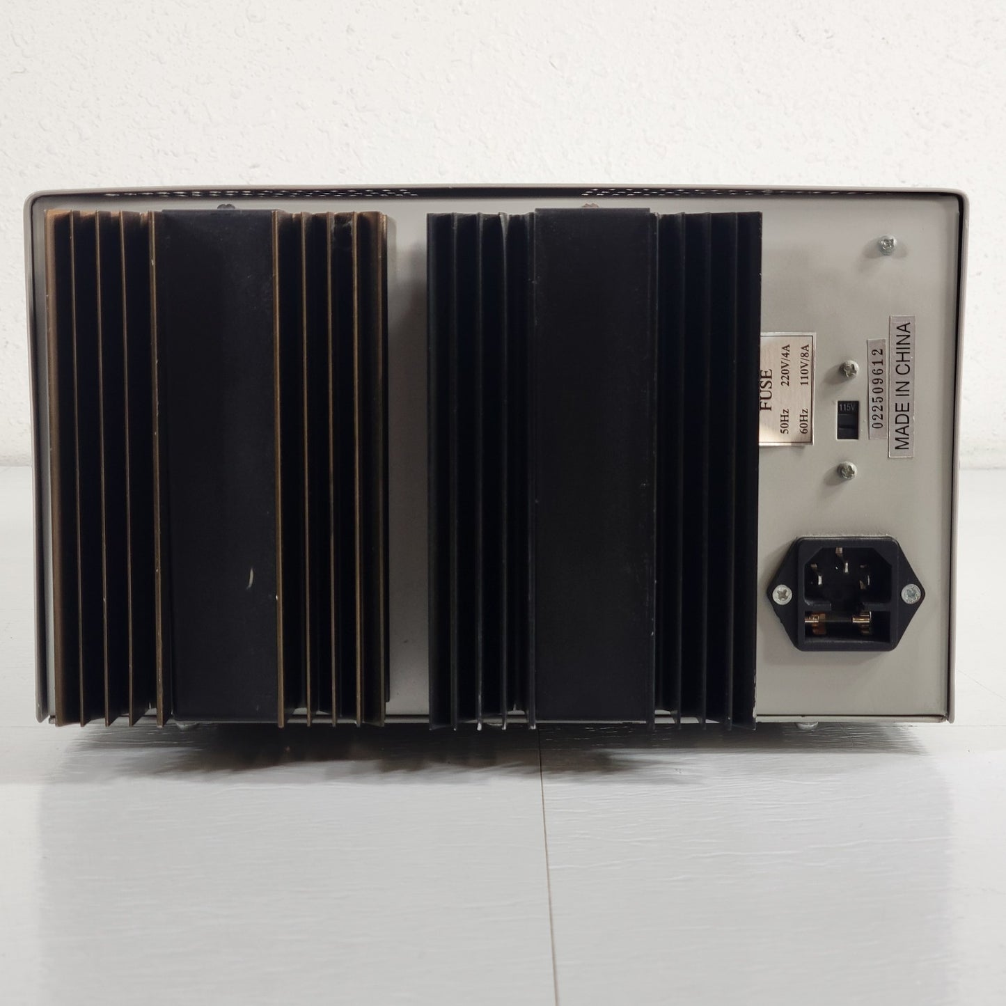 TESTED RSR HY3005-3 Triple Output Linear DC Bench Power Supply 2x30V 5A +5V