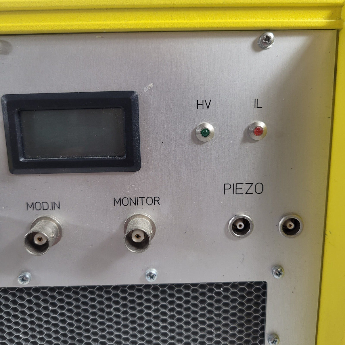 Piezomechanik LE 400-040bip Bipolar High Voltage Piezo Amplifier PZT Driver