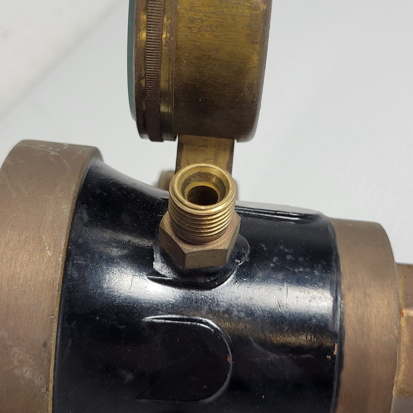 Union Carbide Linde CGA-580 Argon Nitrogen Helium Gas Regulator Dual Gauge