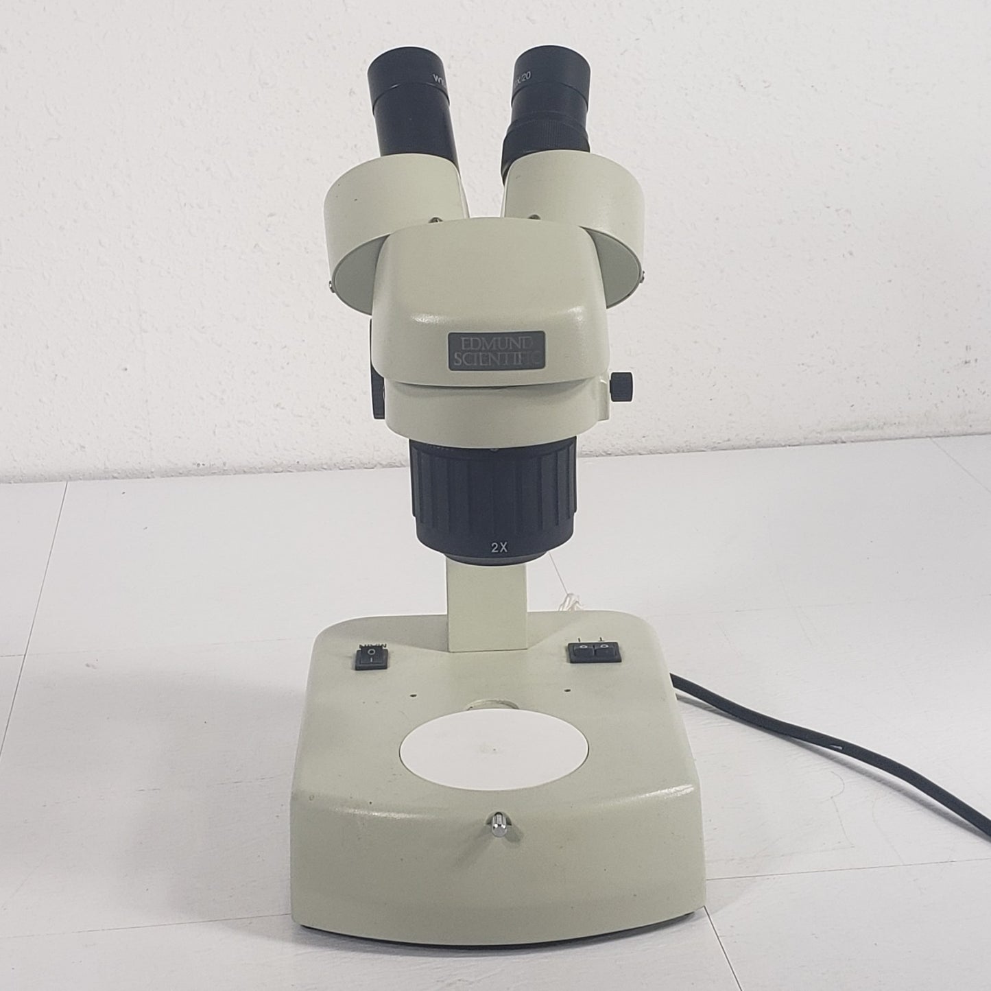 Edmund Scientific 31196-00 Stereo Binocular Microscope WF10X/20 20X 40X