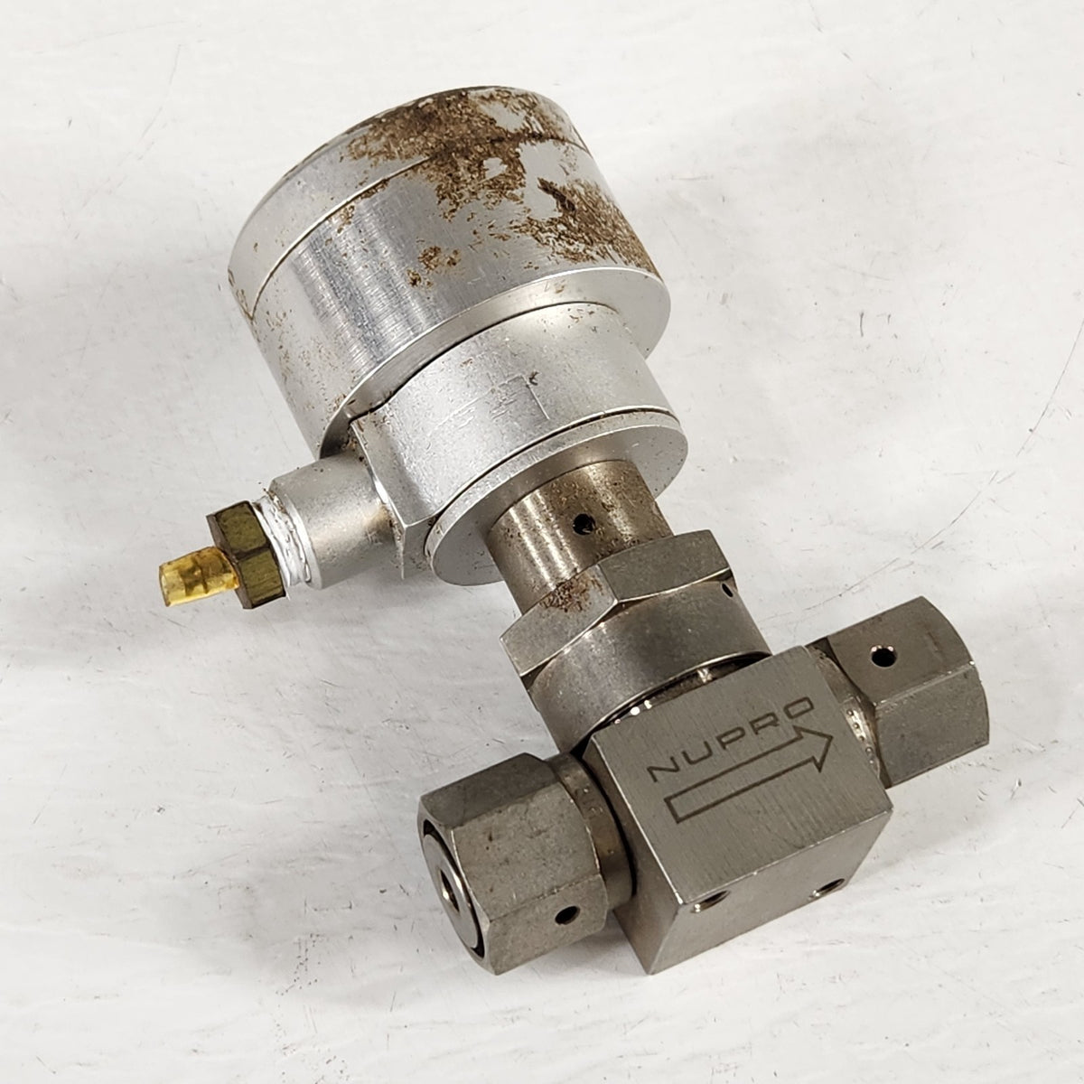 Nupro Swagelok SS-4BK-1C-9AGAA 1/4" Pneumatic Bellows Sealed Valve