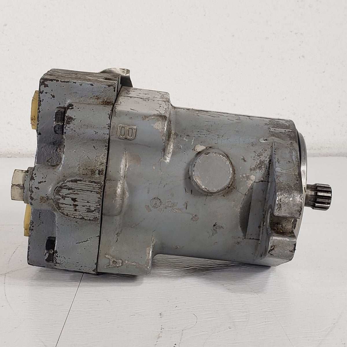 Sauer Sundstrand MMF046CAEBBBNNN M46 Fixed Hydraulic Piston Motor Untested
