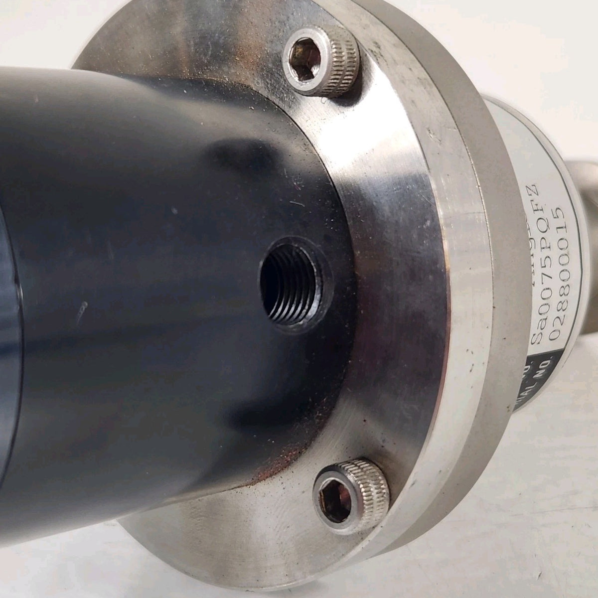 Kurt J. Lesker SA0075PQFZ 3/4" KF16 NW16 Pneumatic High Vacuum Angle Valve QF16