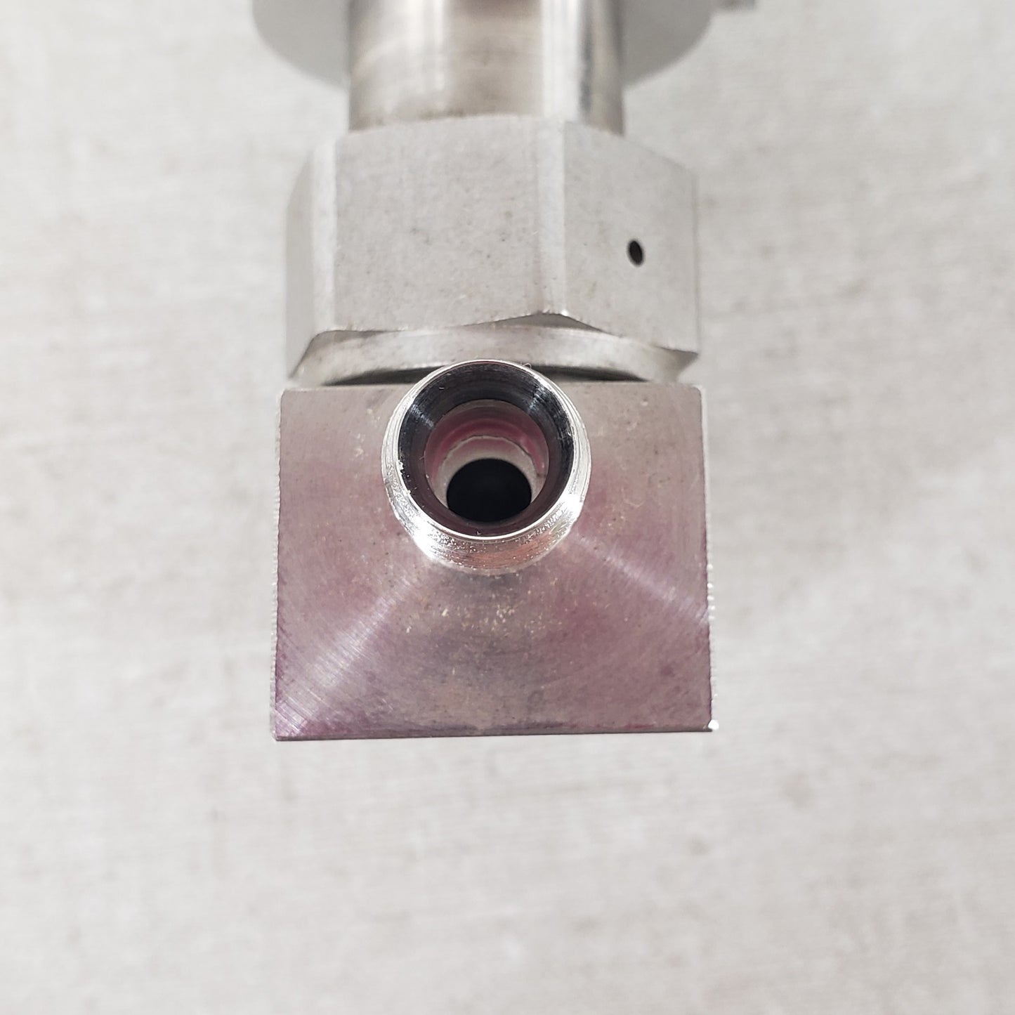 NUPRO Swagelok SS-4BK-1C Pneumatic Bellows Valve 1/4in Tube Fitting