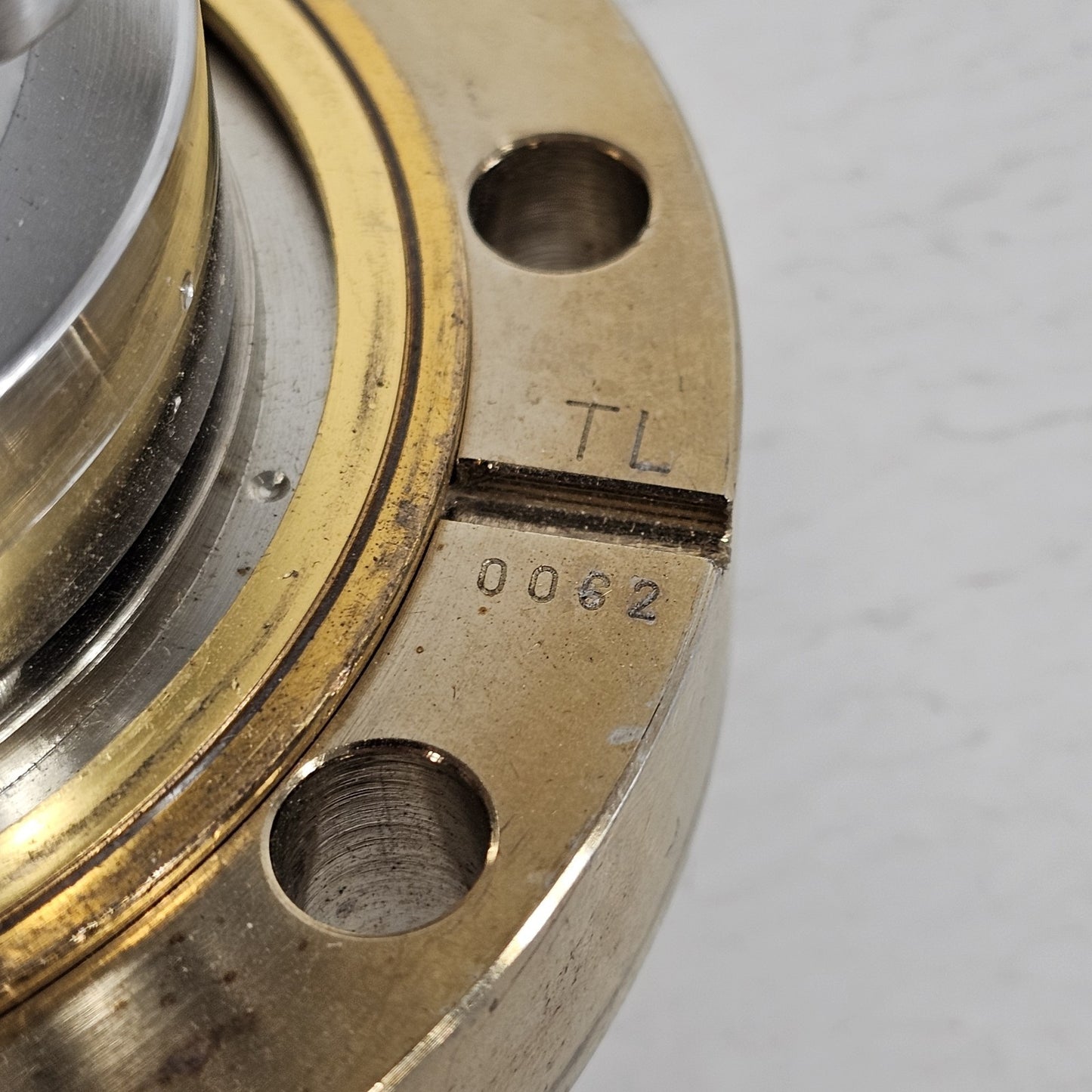 Varian Saturn GC/MS Ion Trap Analyzer Assy TL 4.5" CF Conflat DN63CF UHV Flange