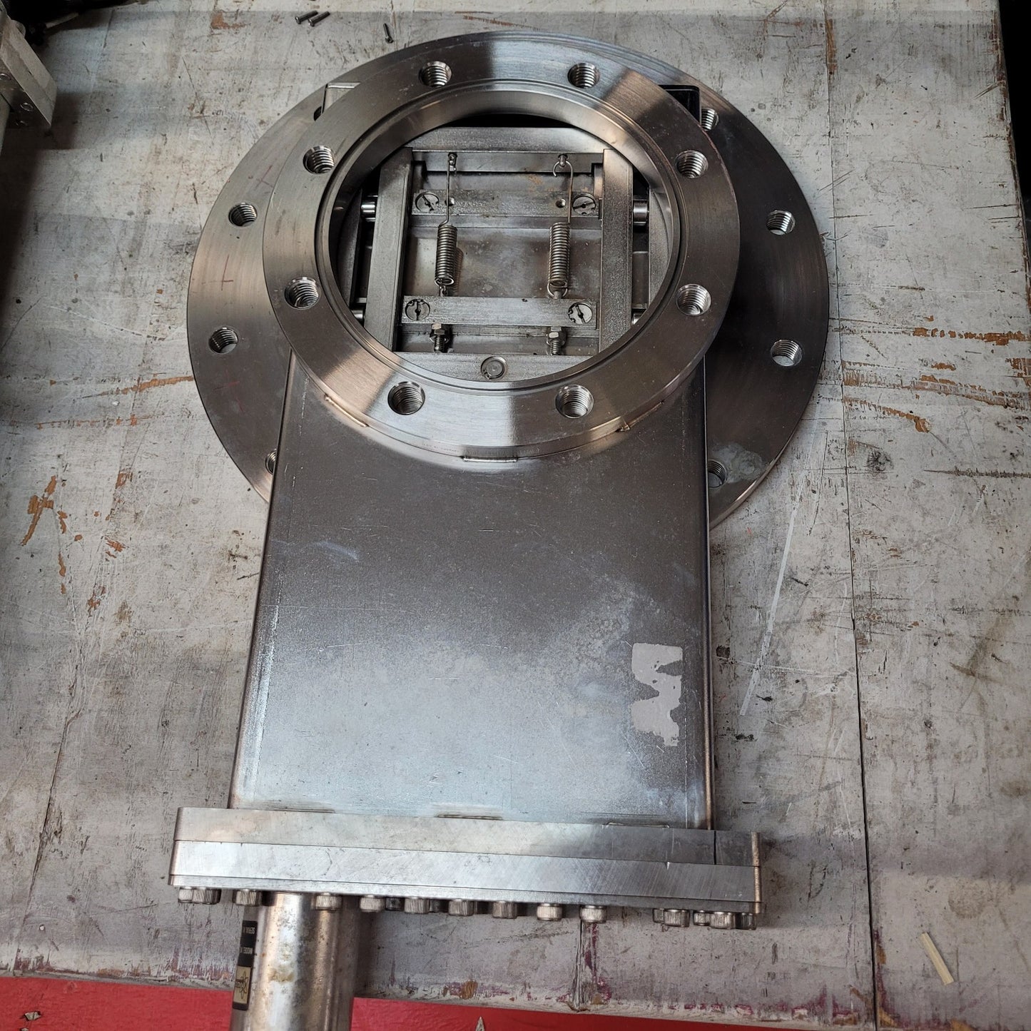 TESTED MDC GV-8000V-ASA-P 8in Bore Pneumatic Vacuum Gate Valve 16in, 11in OD ASA
