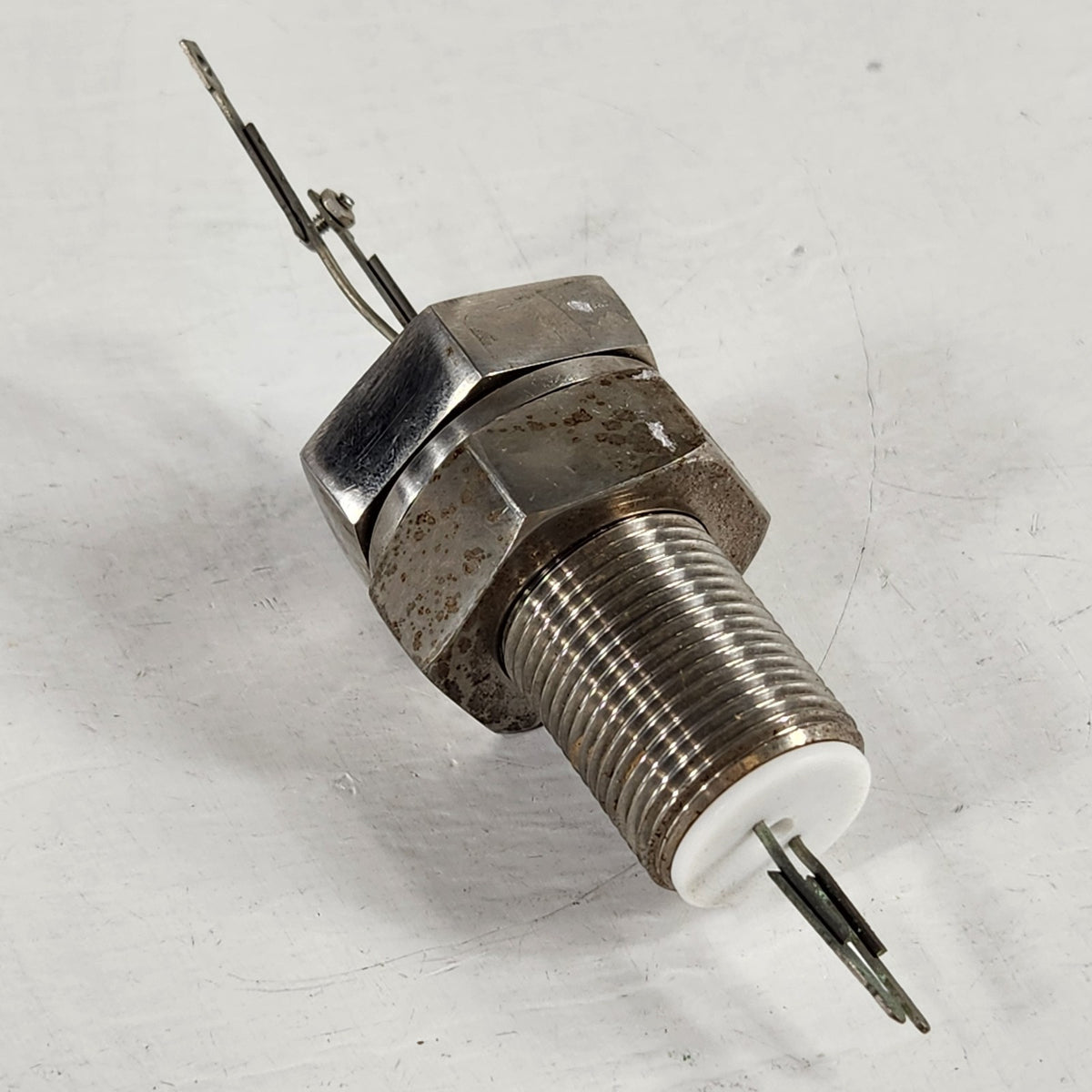 Kurt J Lesker TFT1JY00004 Type J Thermocouple Feedthrough 1" Baseplate UHV