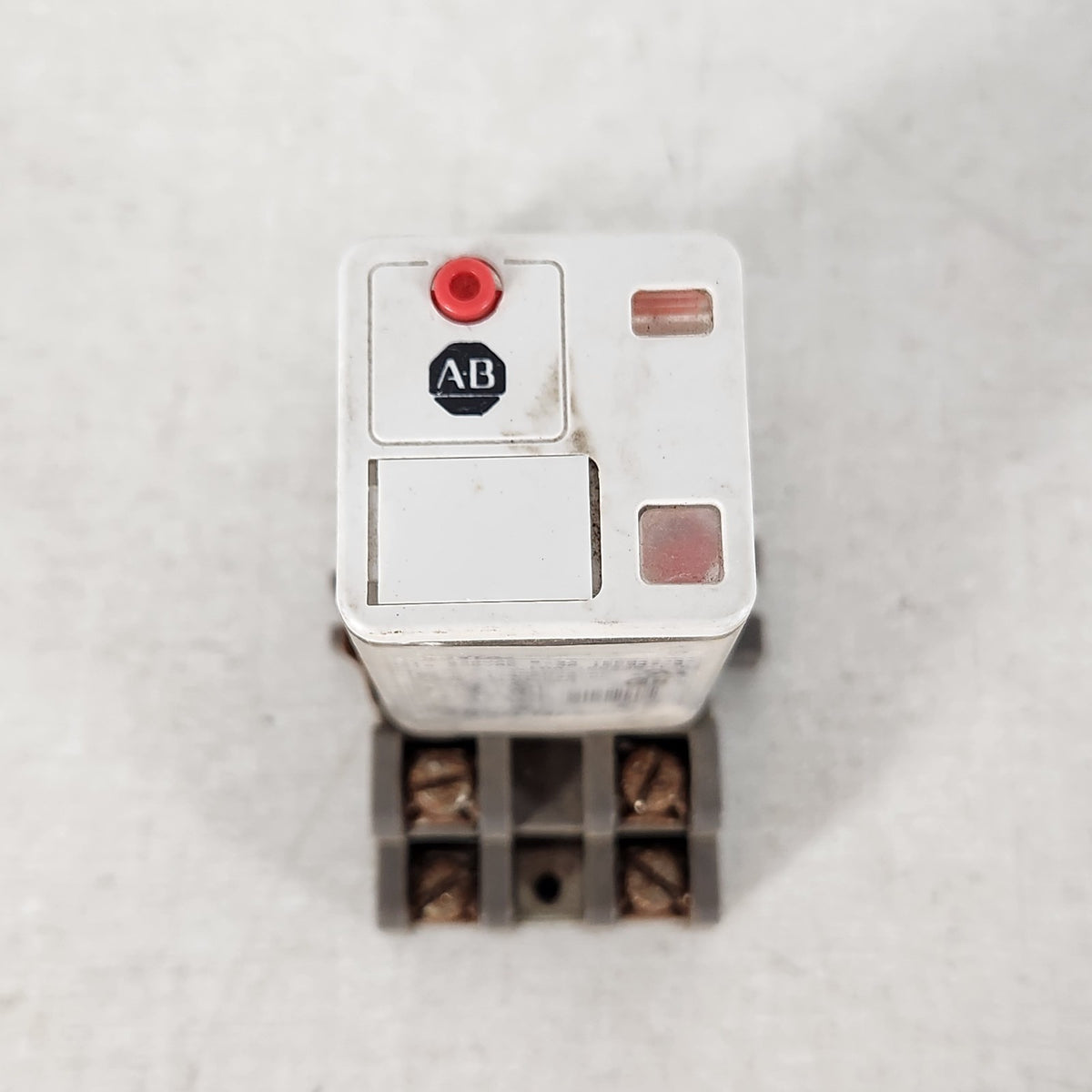 LOT OF 2 Allen-Bradley 700-HB33Z24-1-4 24VDC 3PDT 10A Control Relays