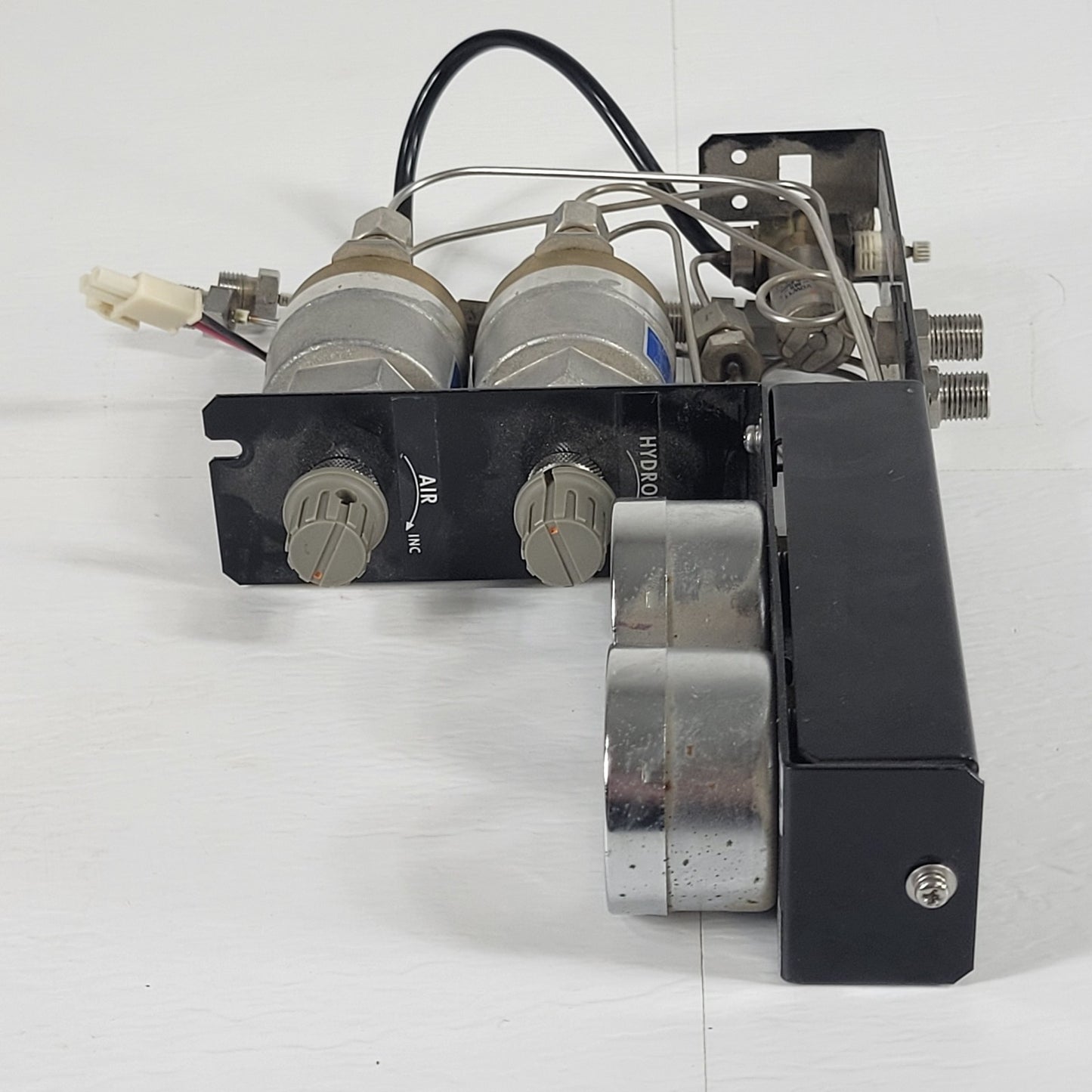 Shimadzu 221-75049-41 Hydrogen/Air Pressure Regulator w/ Gauges & Solenoid