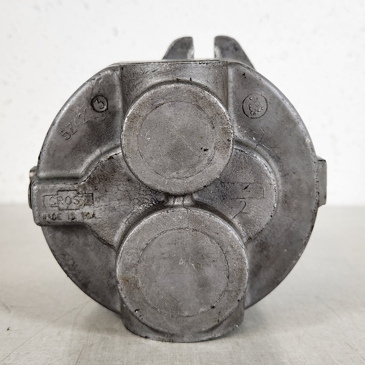 Cross 5Z420 40-Series Hydraulic Gear Pump 3000 PSI 5/8" Shaft Untested