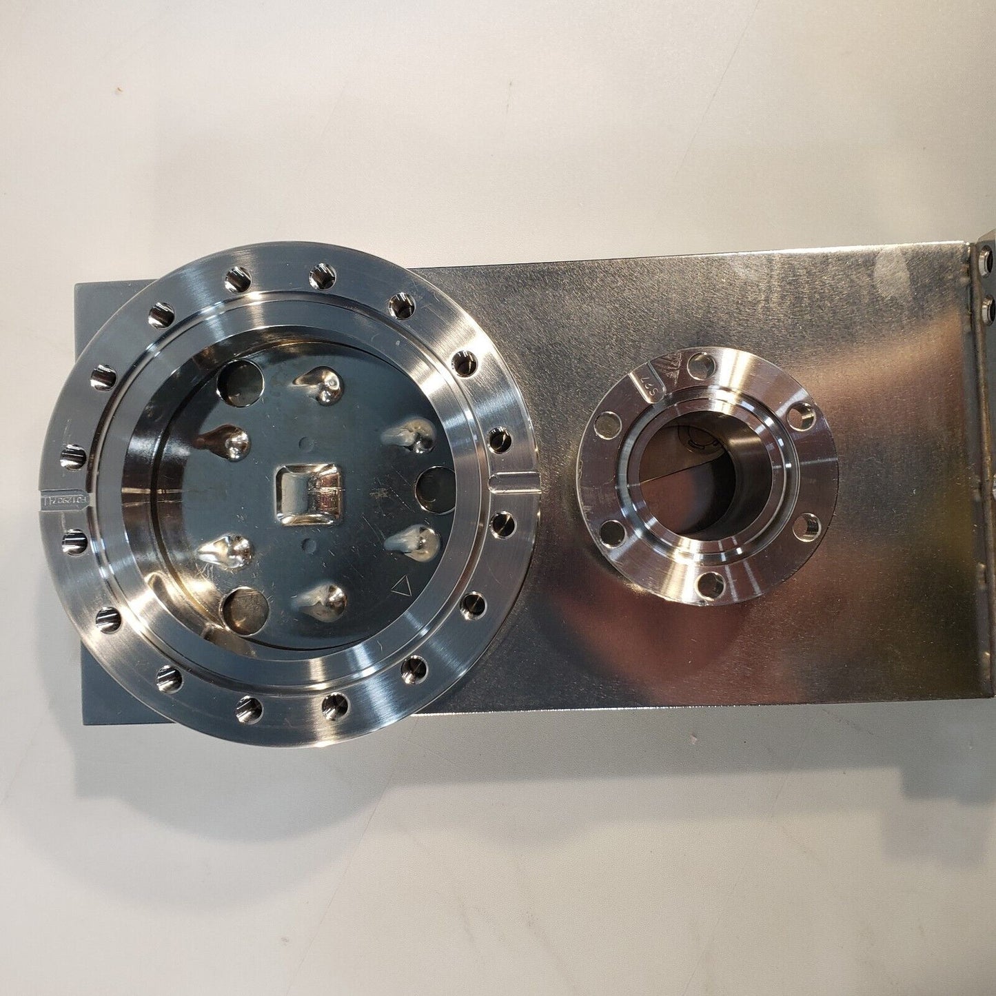 VAT Gate Valve DN100CF 6" OD Conflat Flange Pneumatic Valve High Vacuum w/ Purge