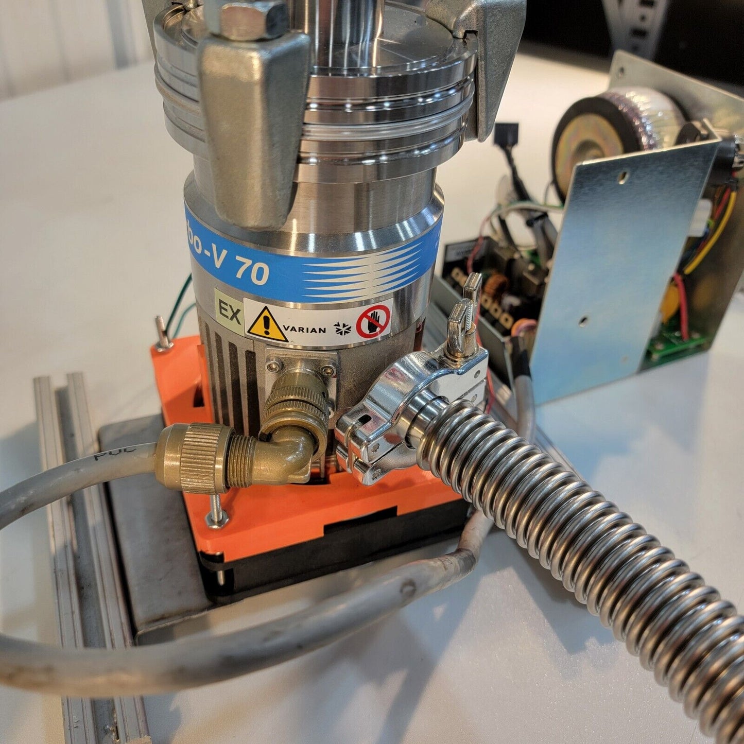 High Vacuum ISO-K 63 Turbo Pump Station Varian TV-70 w/ Roughing Pump, Tee, Hose
