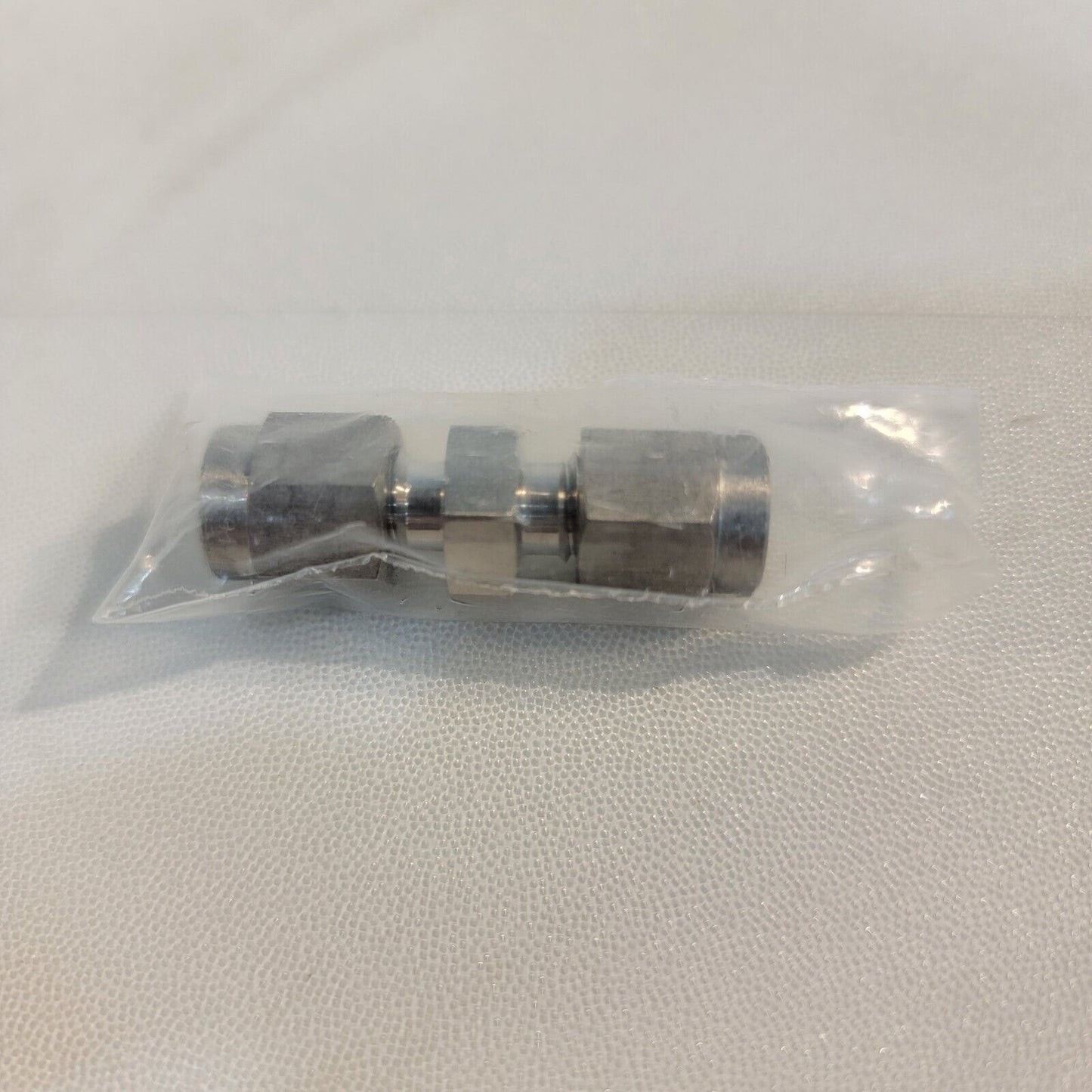 Shimadzu 220-90053-01 1/8" Union Stainless Steel Swagelok w/ Ferrules
