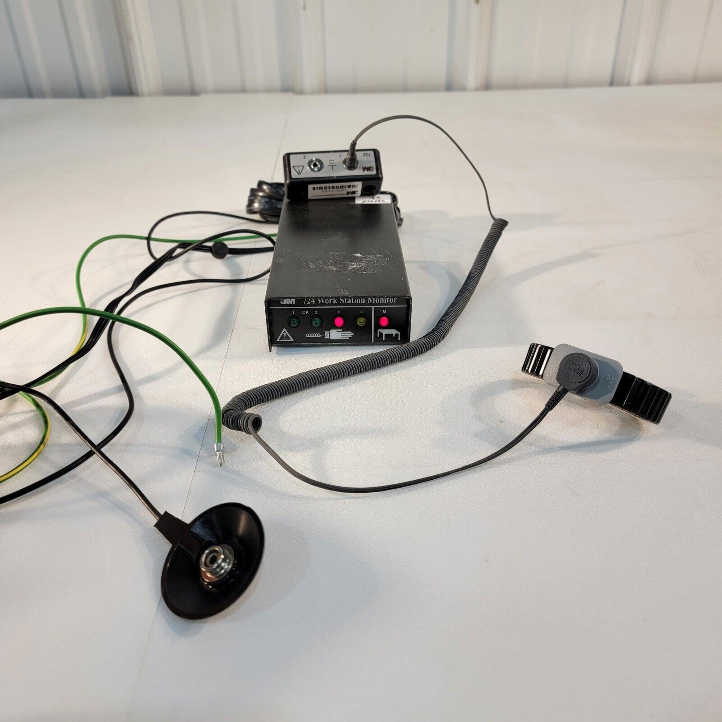 Tested Working 3M 724 ESD Workstation Monitor w/ Arm Strap, Power Supply, 732