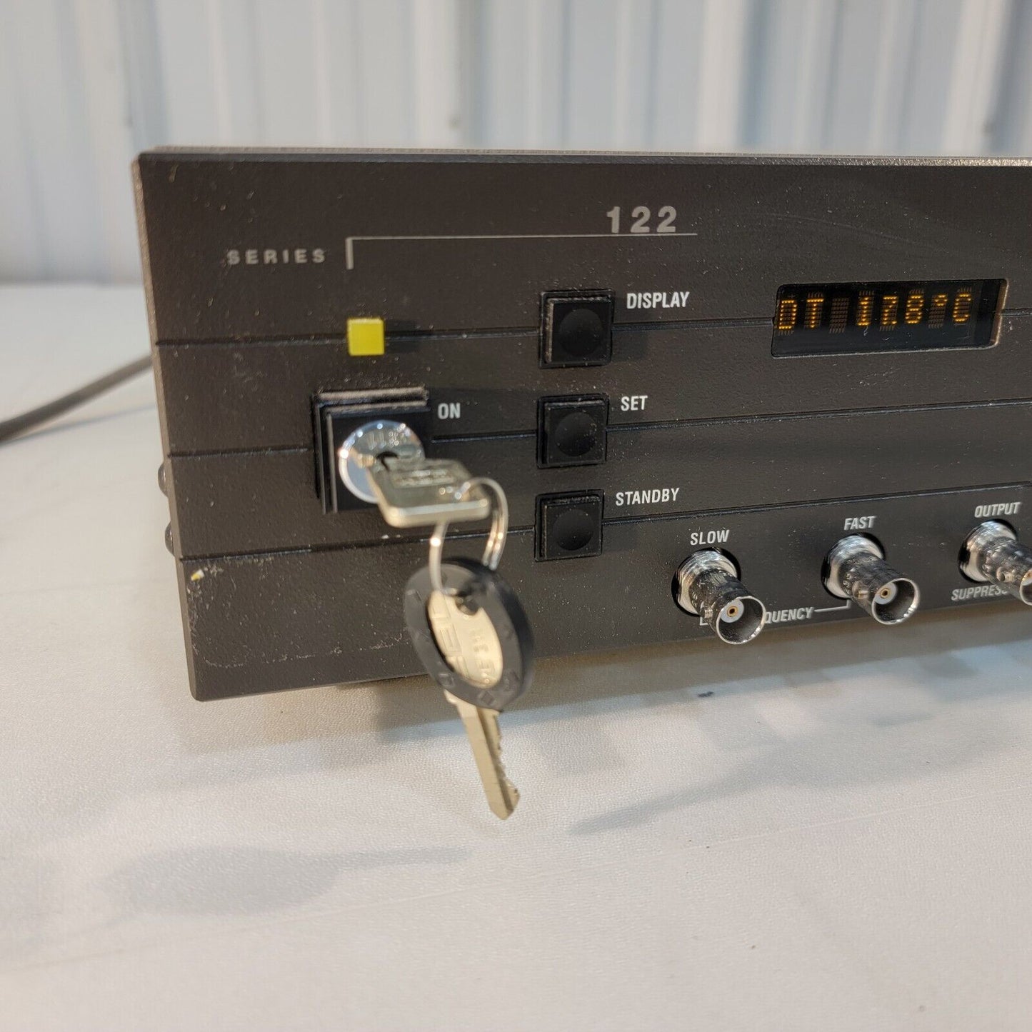 Lightwave Electronics 122-1064-300-F Laser NPRO Based Narrow Linewidth Supply