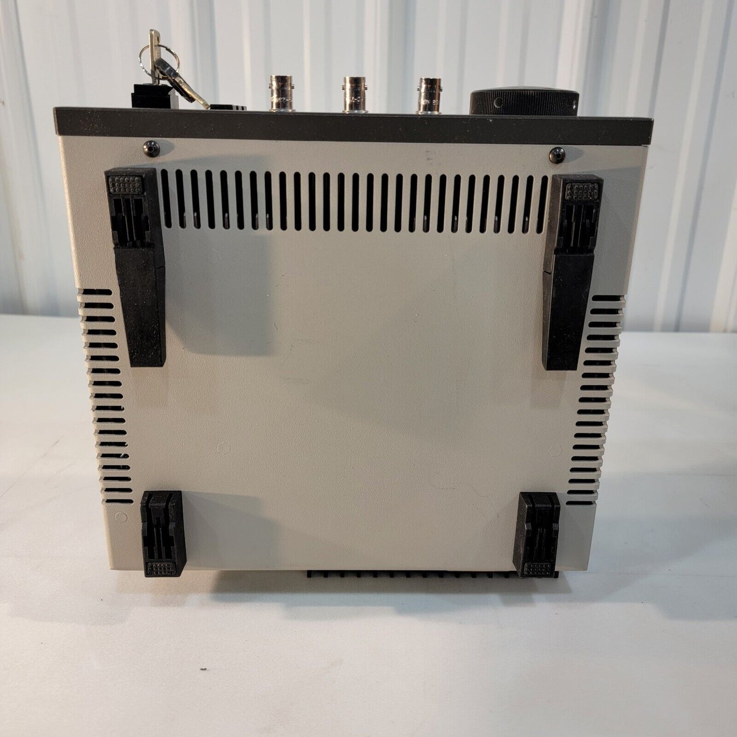 Lightwave Electronics 122-1064-300-F Laser NPRO Based Narrow Linewidth Supply