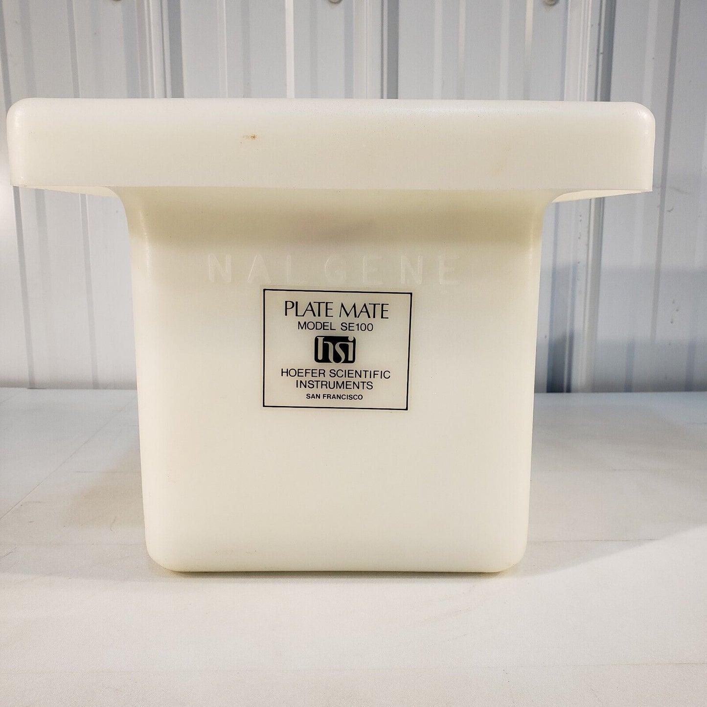 Hoefer Scientific SE100 Plate Mate Glass Plate Washer Container w/ Plates