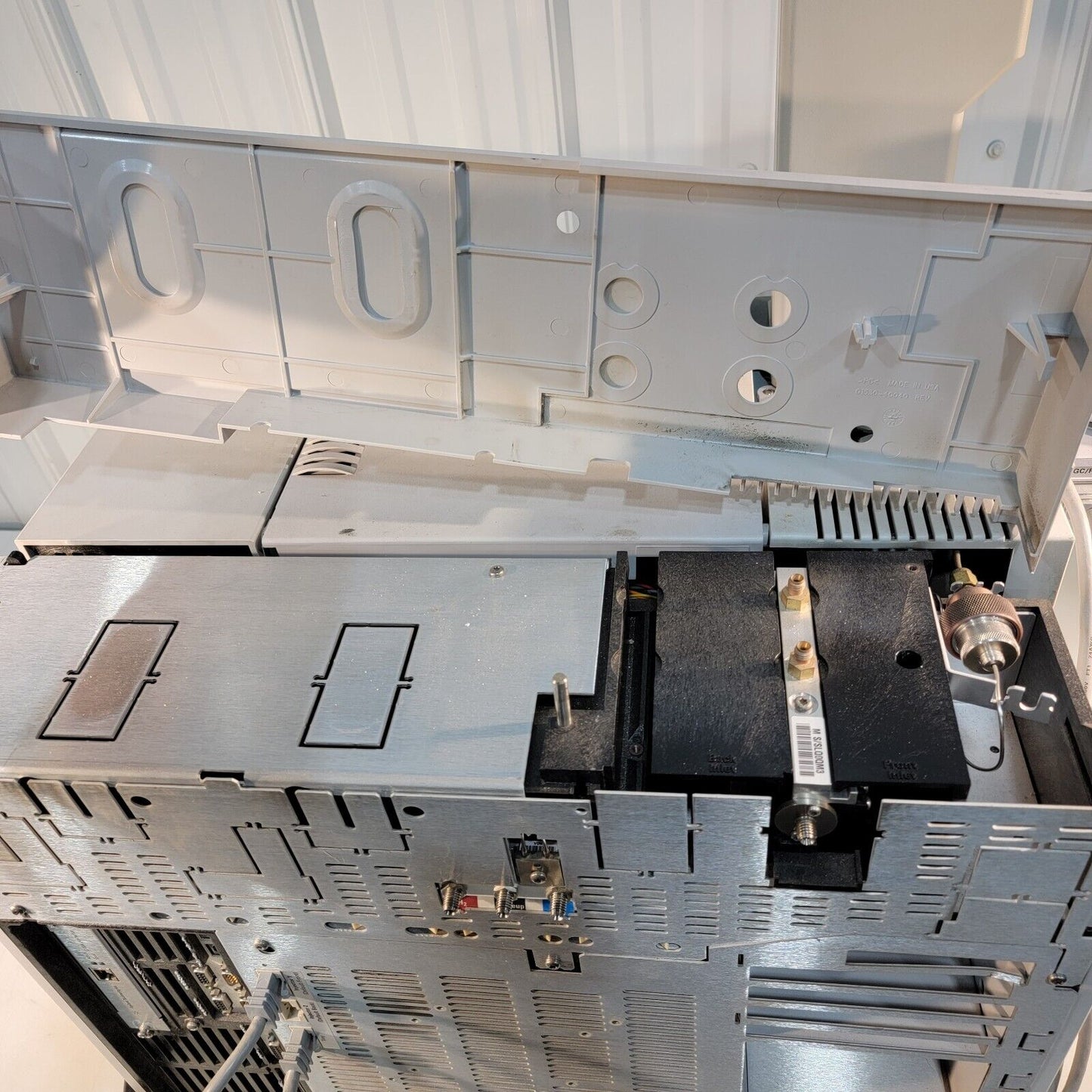 *What Parts Do You Want?* Hewlett Packard HP 6890 Plus G1530A Gas Chromatograph