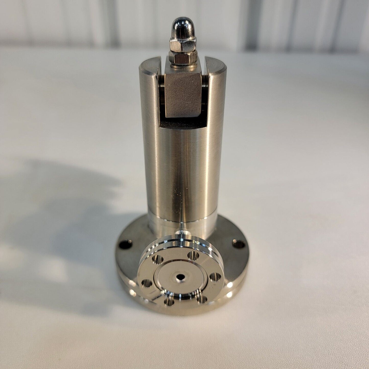 Variable Leak UHV High Vacuum Valve 104536 2.75" 1.33" Conflat Flange 422834