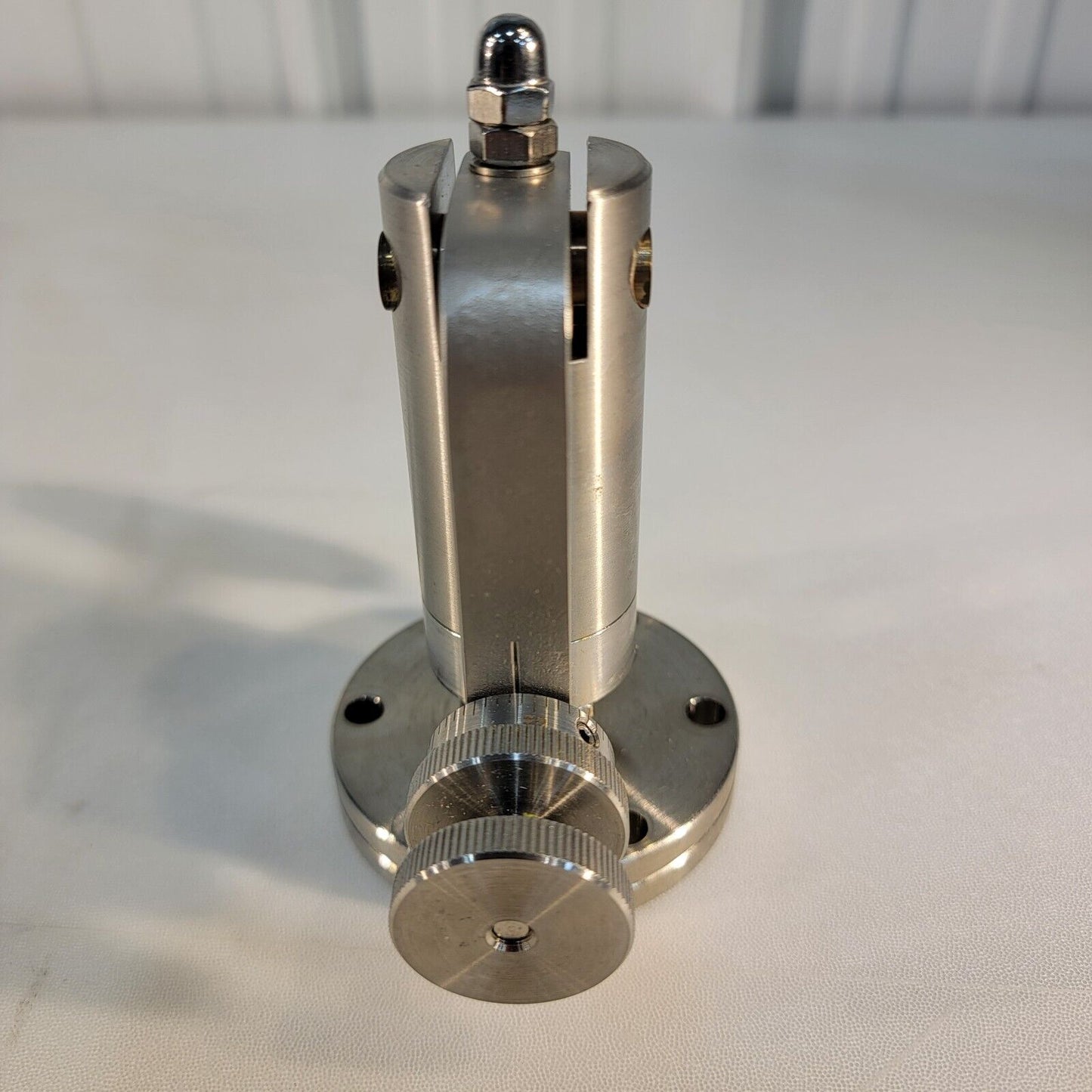 Variable Leak UHV High Vacuum Valve 104536 2.75" 1.33" Conflat Flange 422834