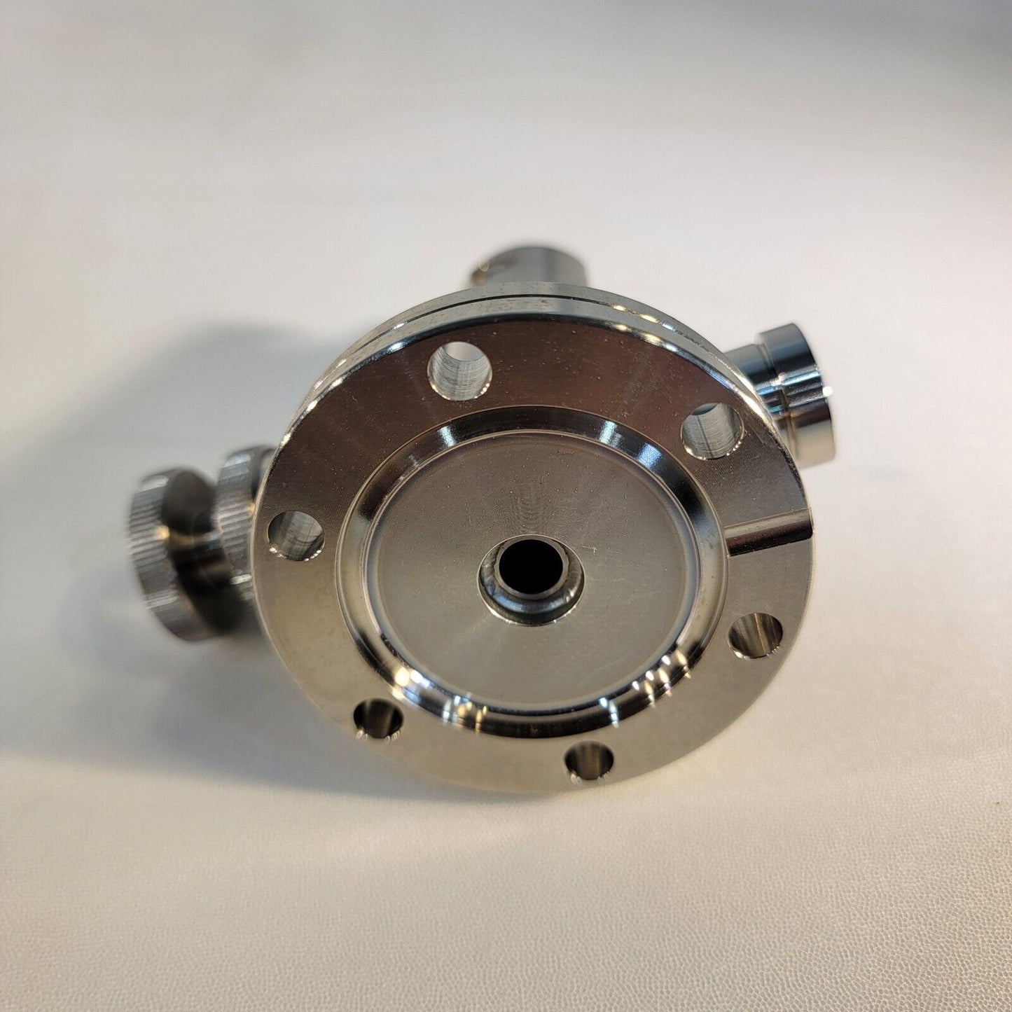 Variable Leak UHV High Vacuum Valve 104536 2.75" 1.33" Conflat Flange 422834