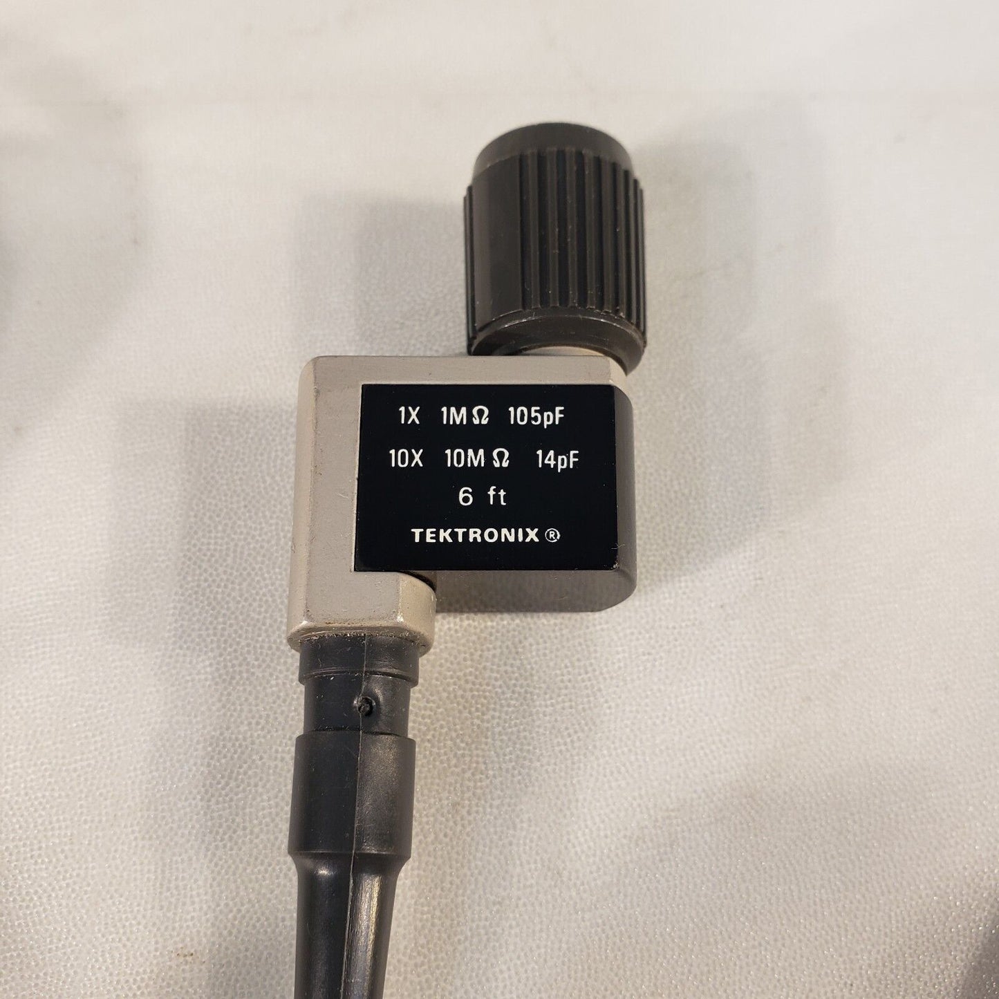 Tektronix P6062B Oscilloscope Probe 1x-10x 1 Megaohm-10 Megaohms 105pF-14pF 6ft