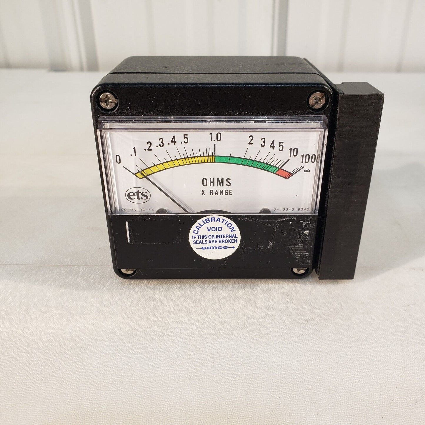 Electro-Tech Wide Range Resistance Indicator 870 w/ Surface Resistance Probe Kit