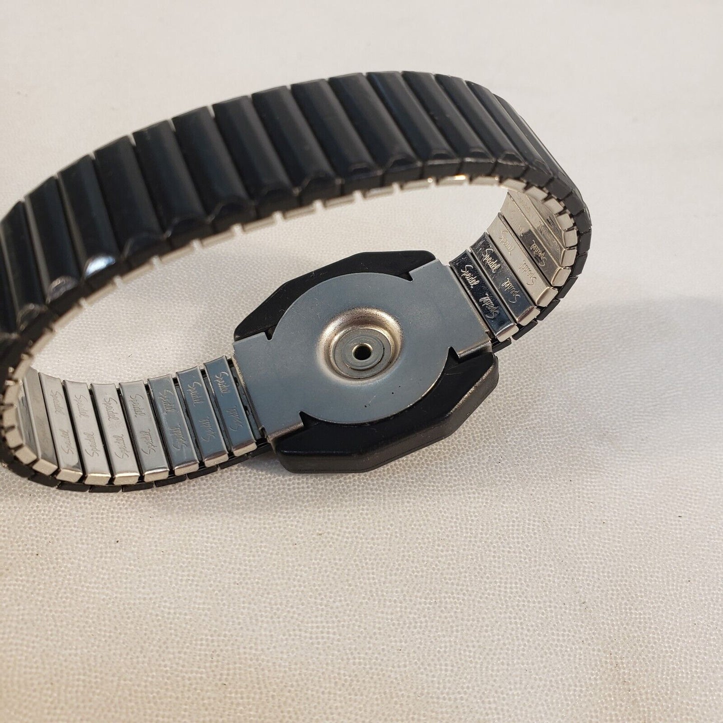 Surface Resistant Weight Probes, Electrostatic Wristband, & Grounding Cables Kit