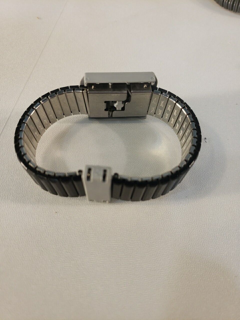 3M 1J Electrostatic Discharge Wrist Band ESD Safety Metal Large NO CORD