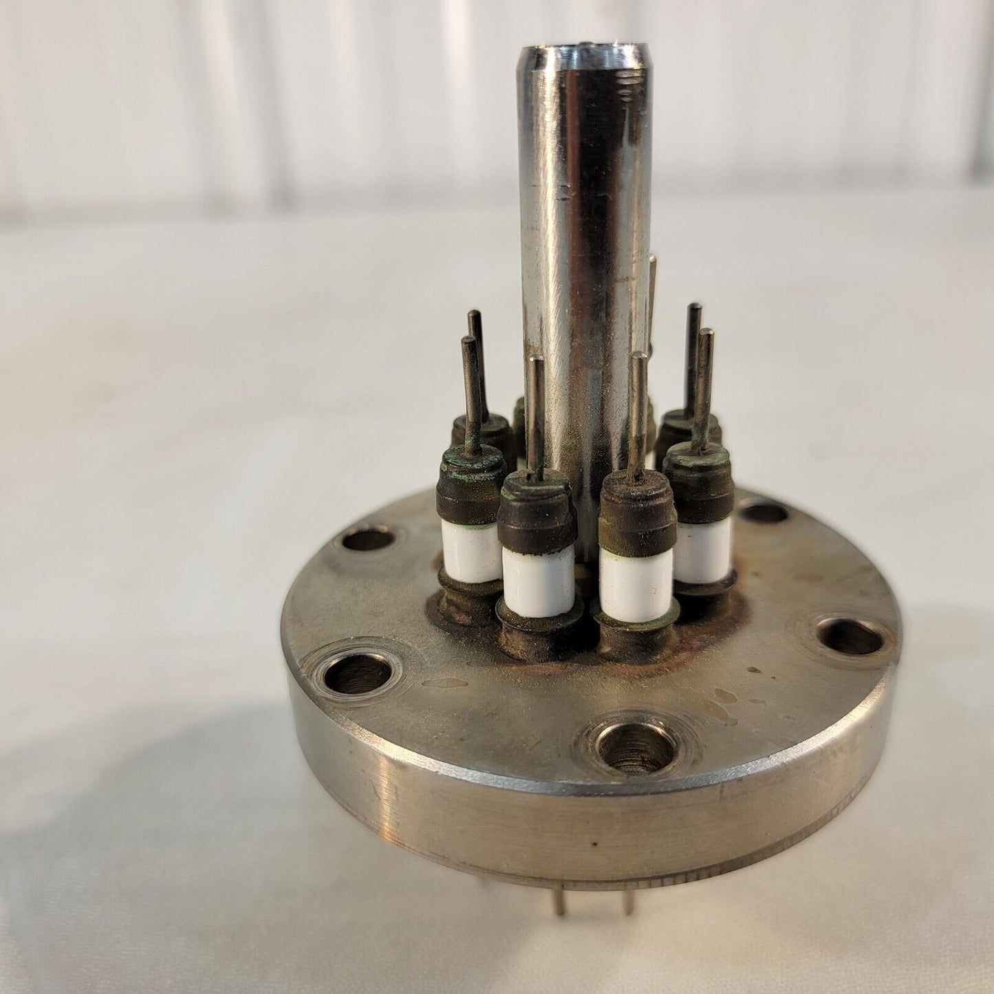 DN35CF-DN40CF 2.75" CF Conflat 8-Pin Electrical Feedthrough High Vacuum SS