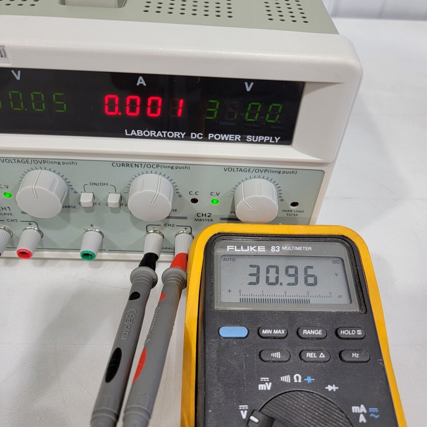 Matrix MPS-3010H-3 DC Adjustable Linear Bench Power Supply 30V/10A 615W DIM