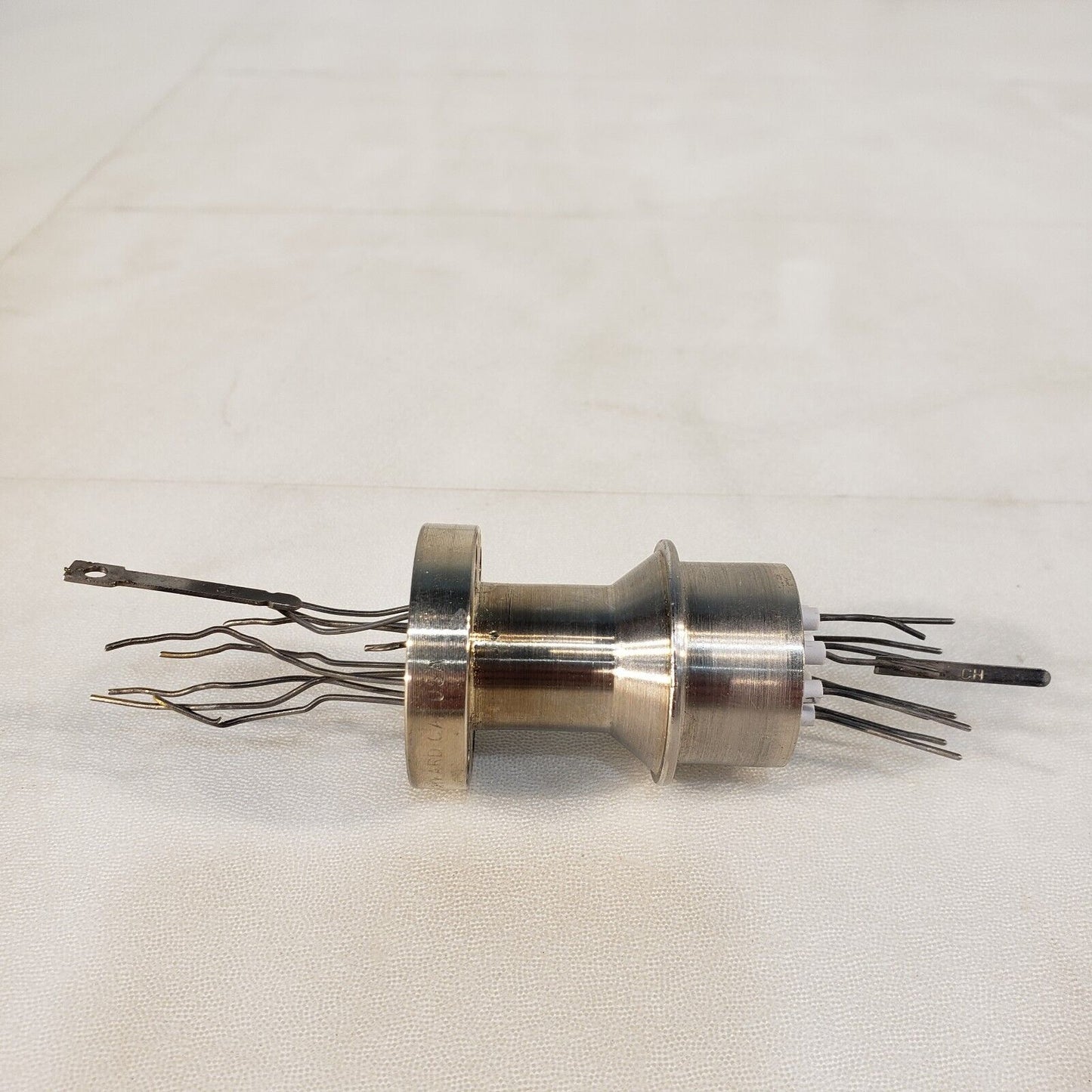 1.33" CF Conflat DN16CF 10-Pin Electrical Feedthrough High Vacuum Stainless