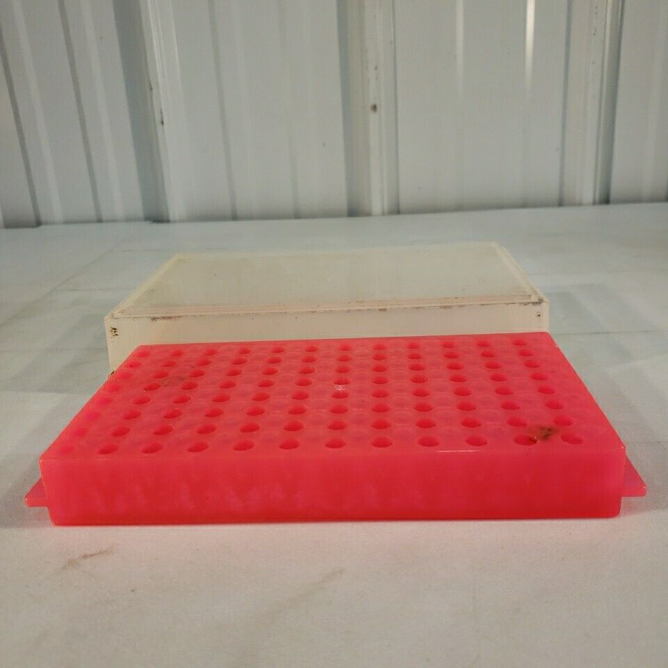 VWR 82024-494 Microcentrifuge Rack 96 Well Double Sided 2, 1.5, 0.5 mL With Lid