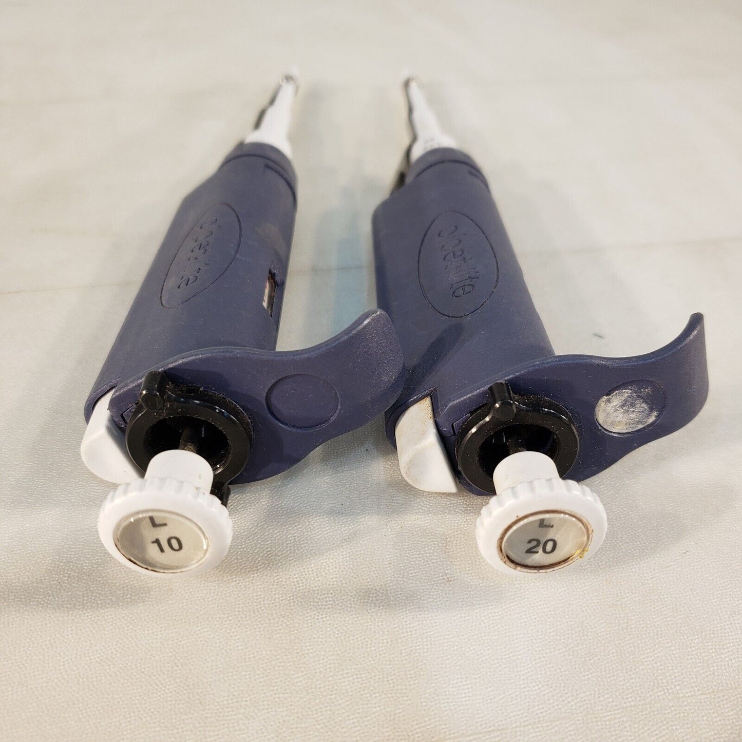 Lot Of 2 RAININ LTS10 10uL & LTS20 20uL Pipettes