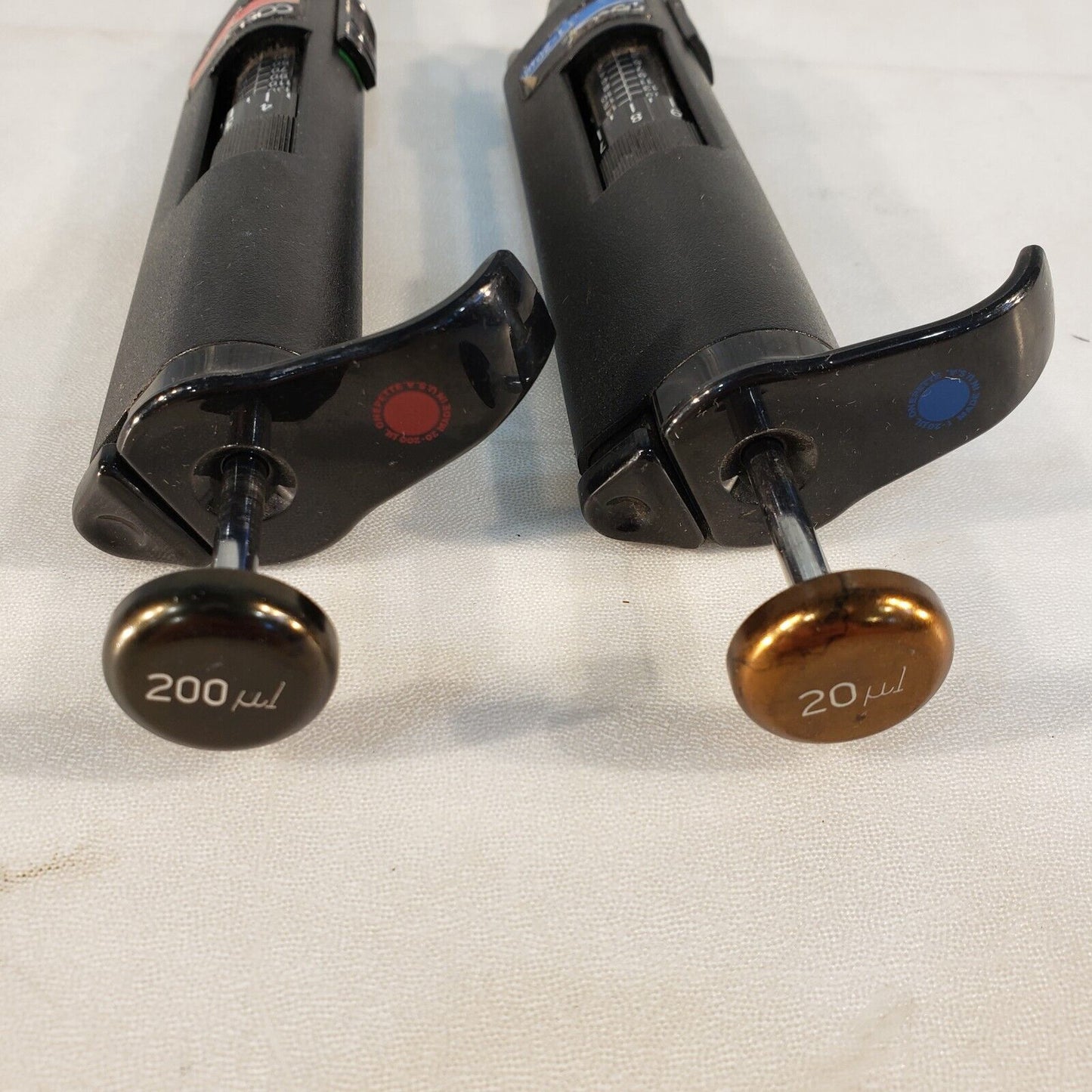 Lot Of 2 Costar Pipettes 1-20uL & 20-200uL Adjustable Pipettor