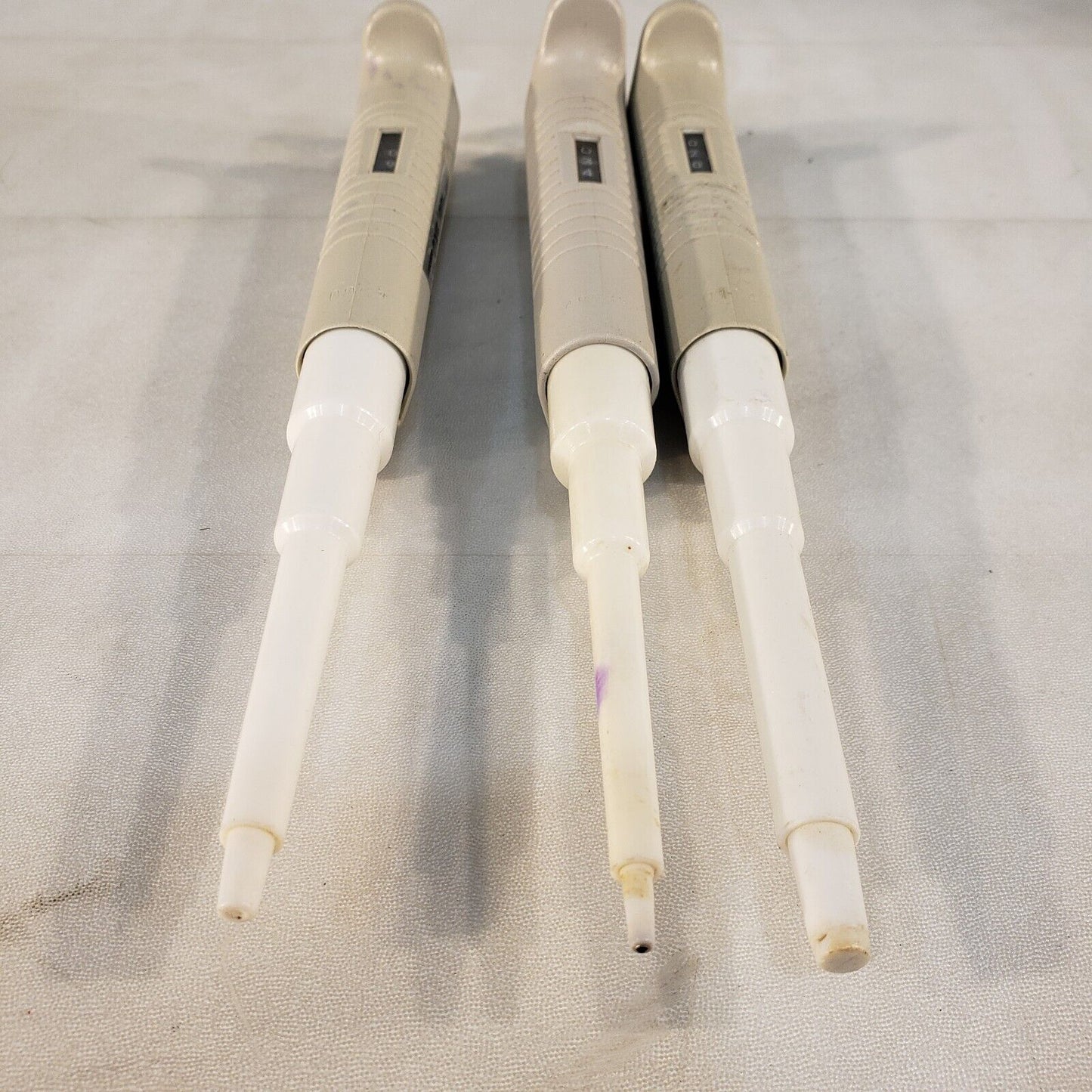 Lot Of 3 Oxford Pipettes 0.5-10uL 40-200uL 200-1000uL 1mL Pipettor