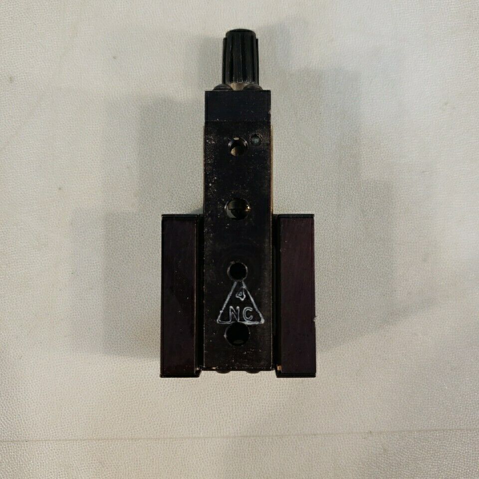 Newport NRC Optical Adjustable Single-Axis X-Axis Micrometer Mount