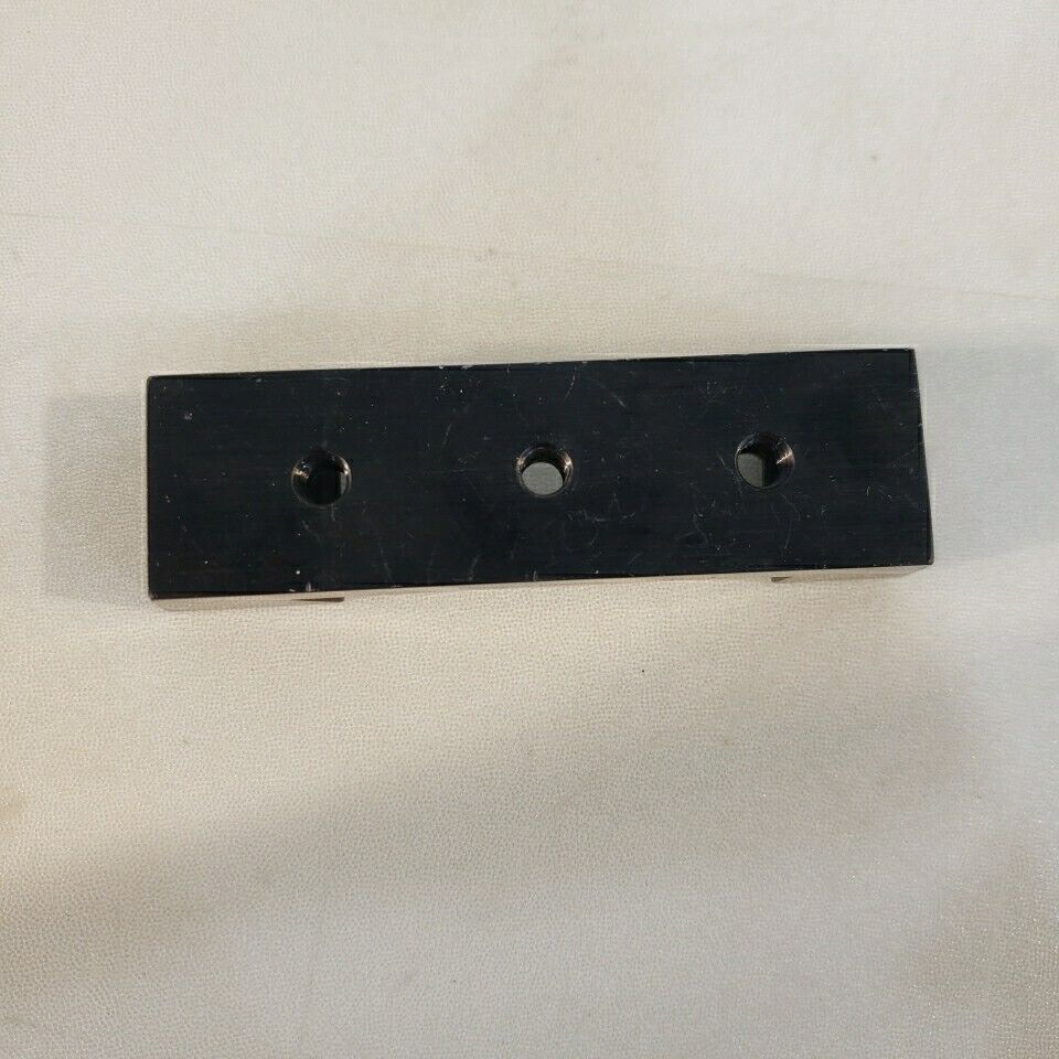 Newport NRC PRC-1 Optical Rail Carrier Mount Stand Table Metal No Locking Screw