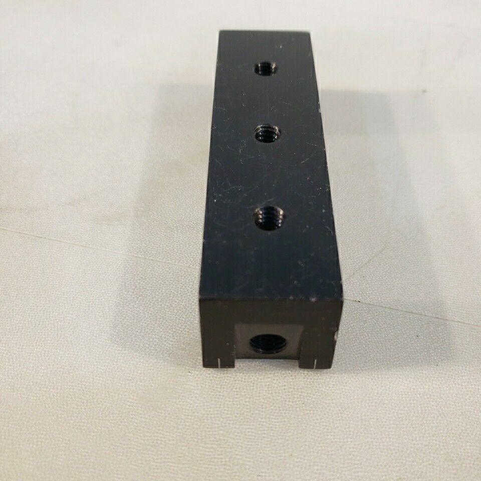 Newport NRC PRC-1 Optical Rail Carrier Mount Stand Table Metal No Locking Screw