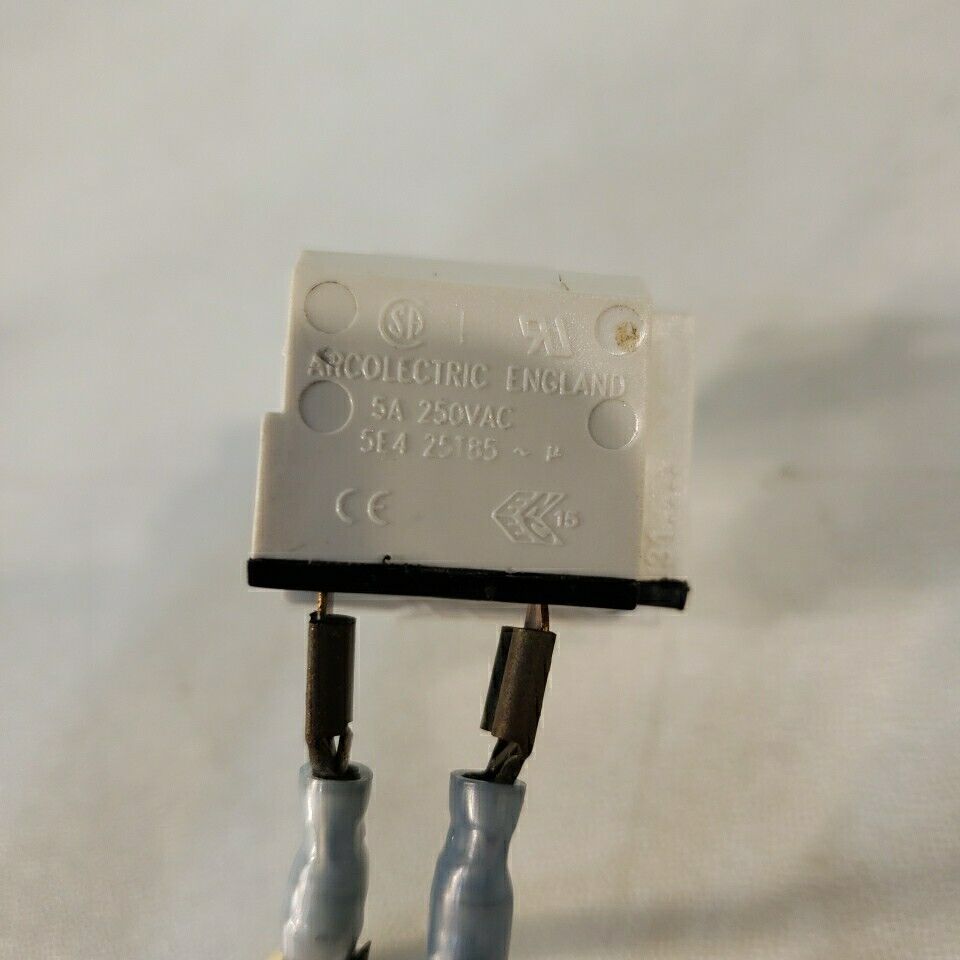 Shel Labs 2306 Door Switch Working Arcolectric England 5A 250VAC 5E4 25185