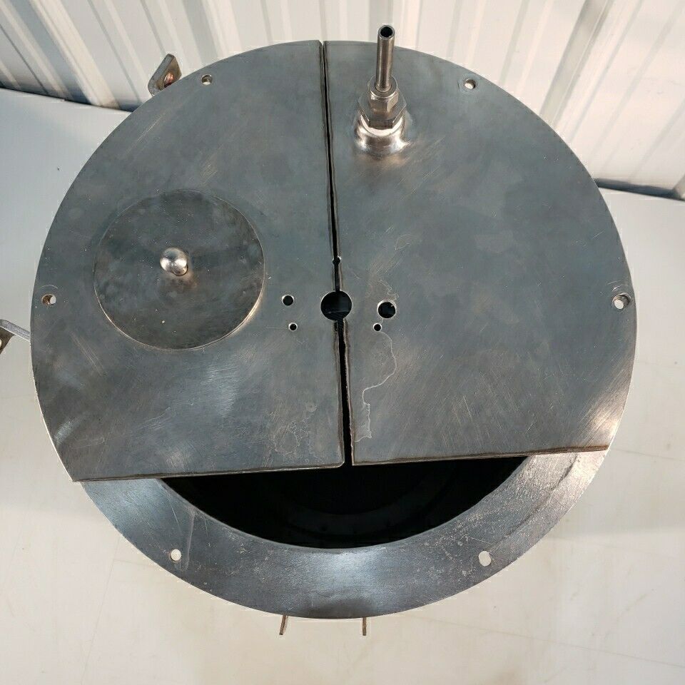 Stainless Steel Positive Pressure Chamber Cylinder Horizontal Custom Stand 12" D