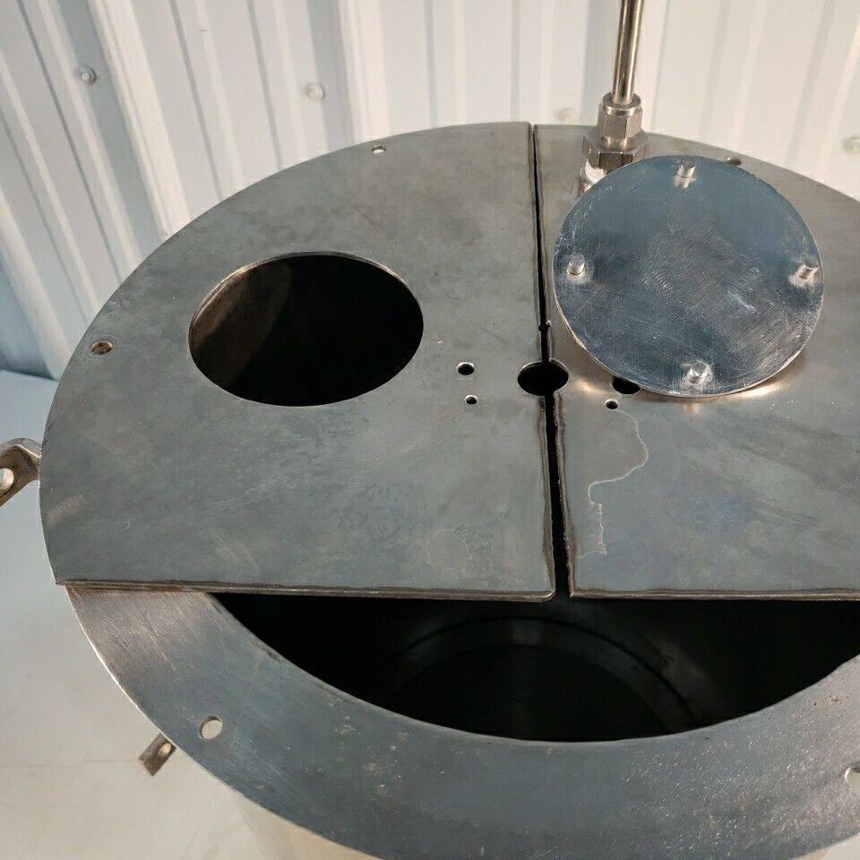 Stainless Steel Positive Pressure Chamber Cylinder Horizontal Custom Stand 12" D
