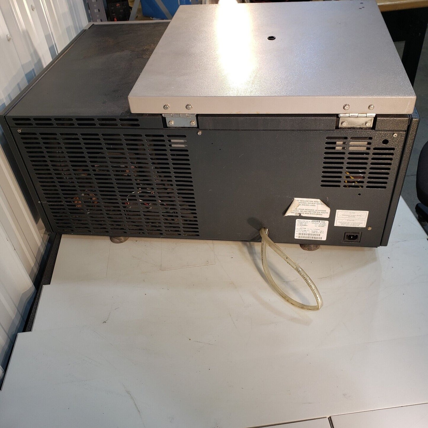 Jouan CR 422 Refridgerated Centrifuge 4750 Max Rotor RPM -8C To 40C CR4-22 120V