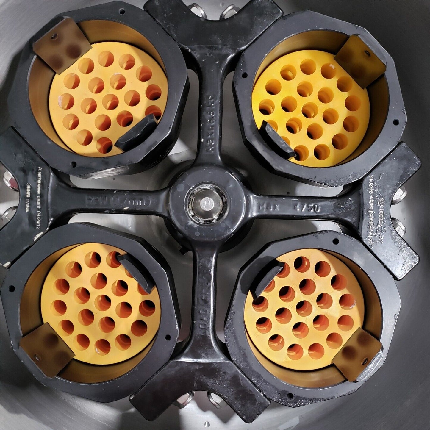 Jouan CR 422 Refridgerated Centrifuge 4750 Max Rotor RPM -8C To 40C CR4-22 120V